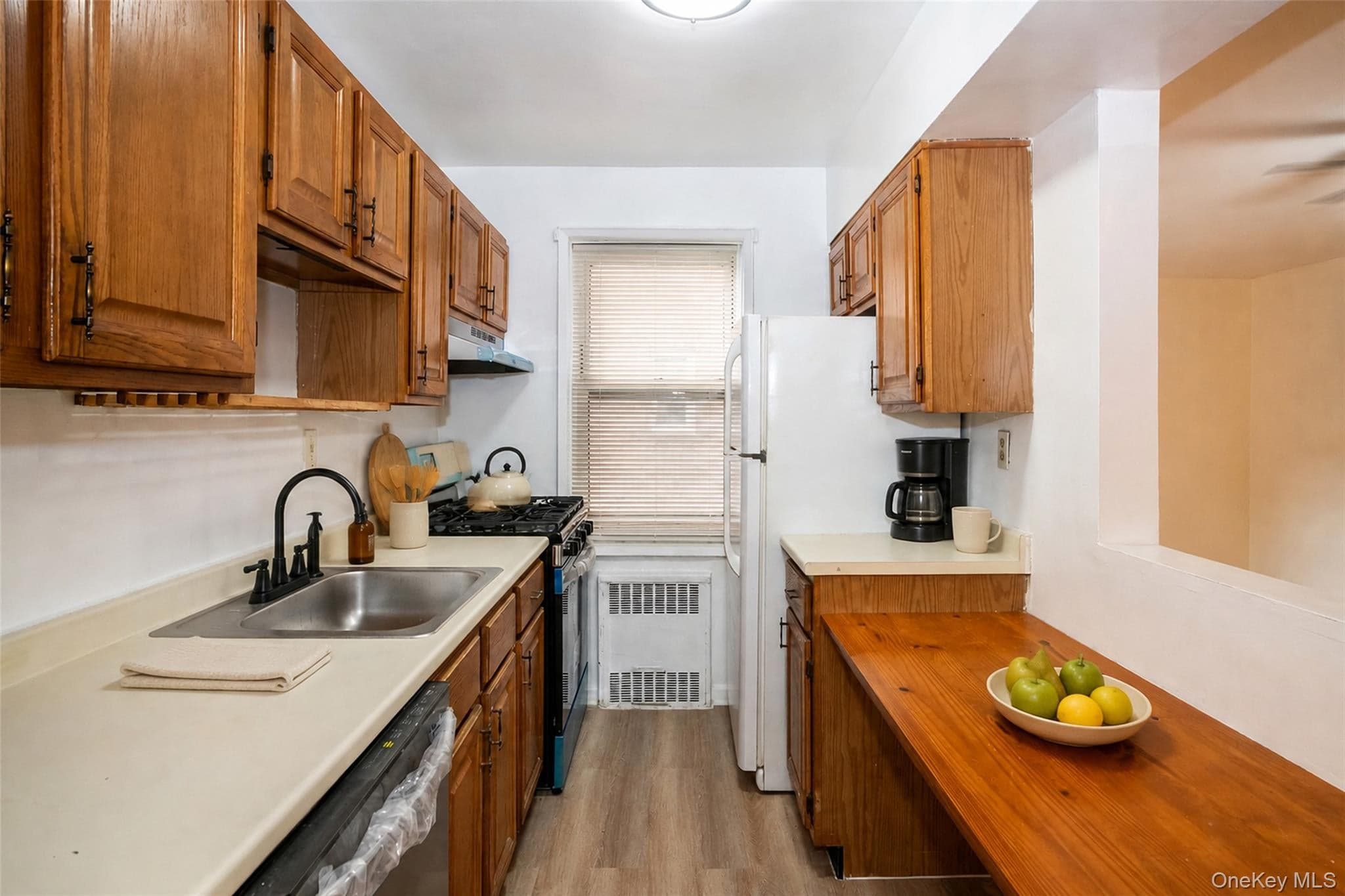 70 Locust AVE Unit: B405 thumbnail 15