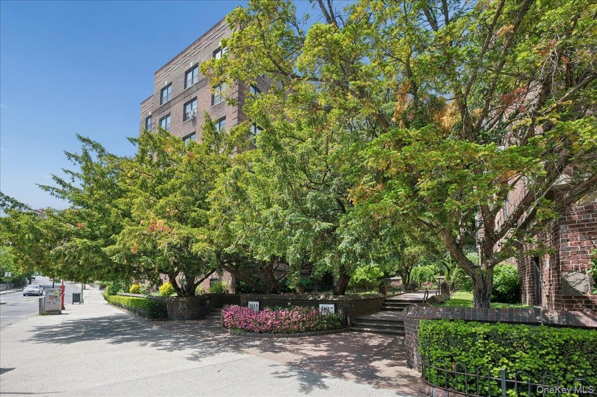 3015 Riverdale Avenue Unit: 5B thumbnail 3