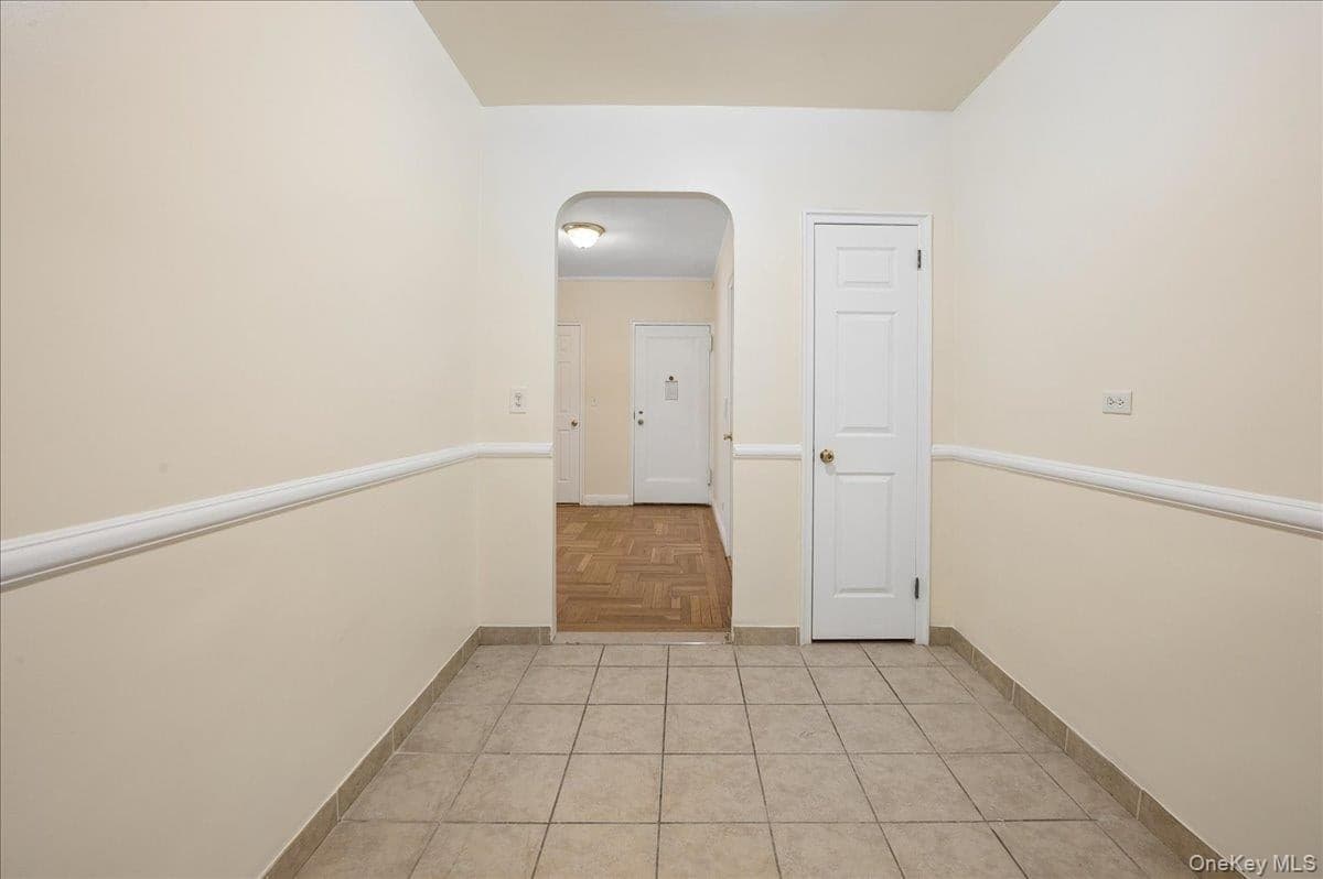 3015 Riverdale Avenue Unit: 5B thumbnail 9