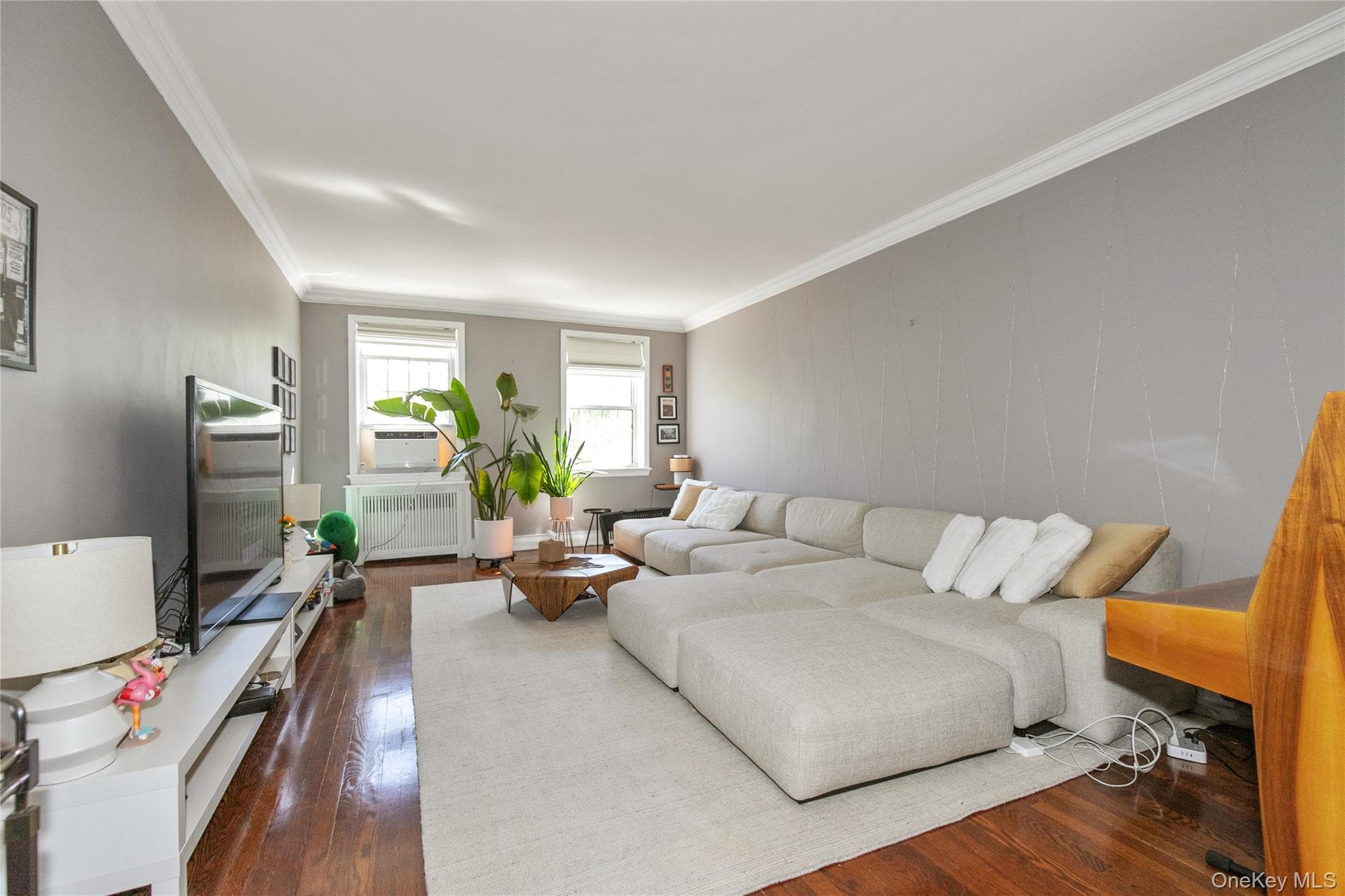 90 Knightsbridge Road Unit: 4J thumbnail 6