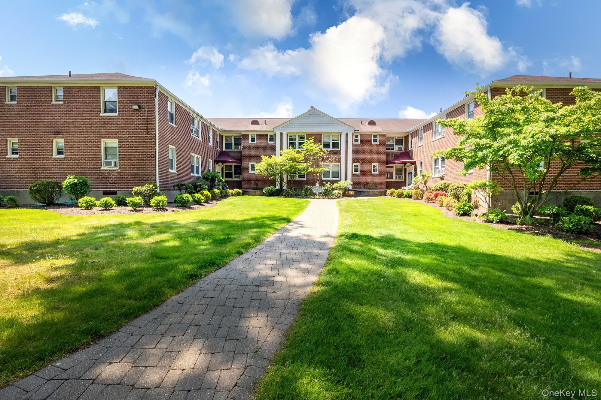175 Bryant Avenue Unit: 1I thumbnail 3