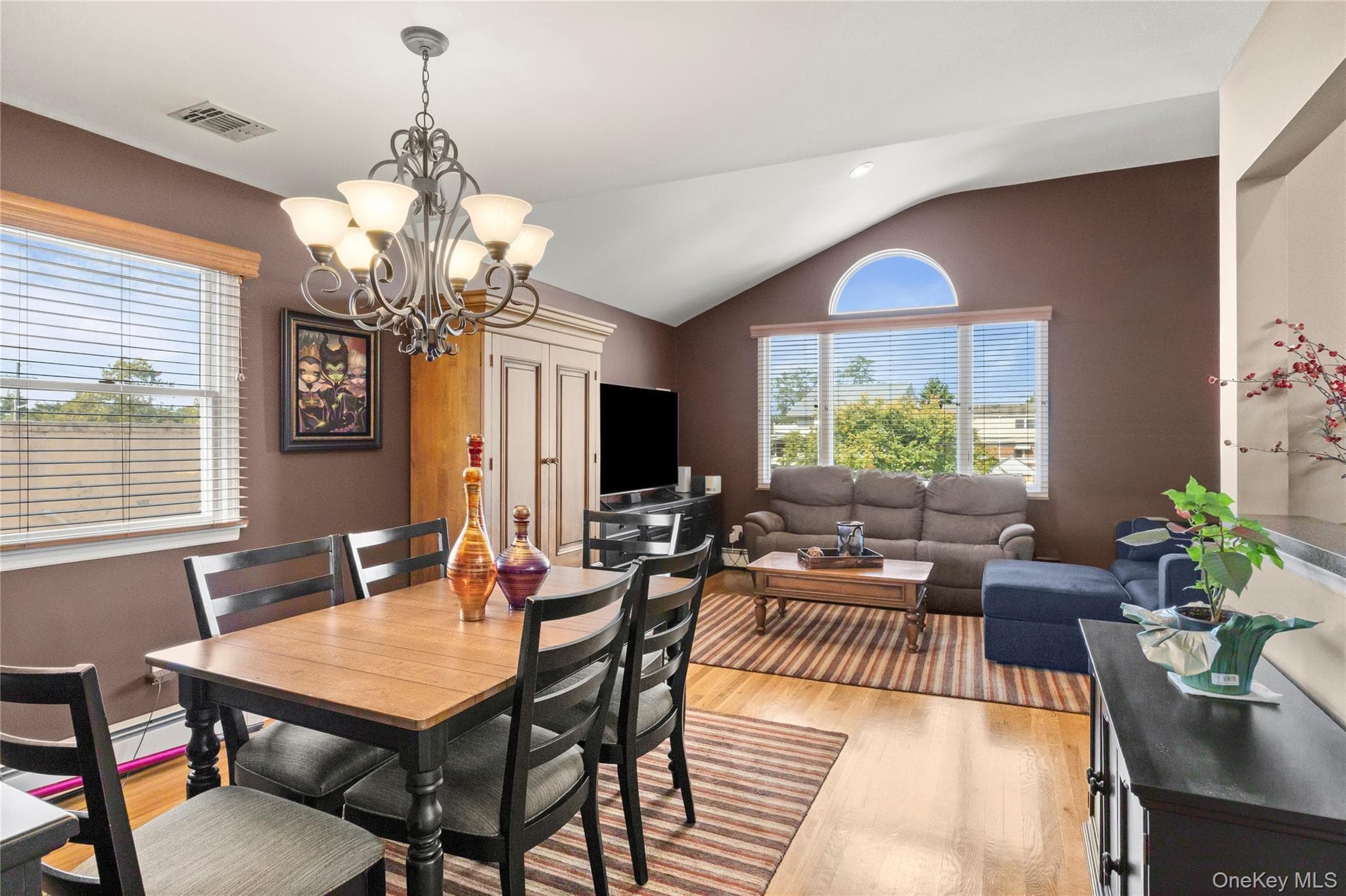 1079 Van Buren Avenue thumbnail 19