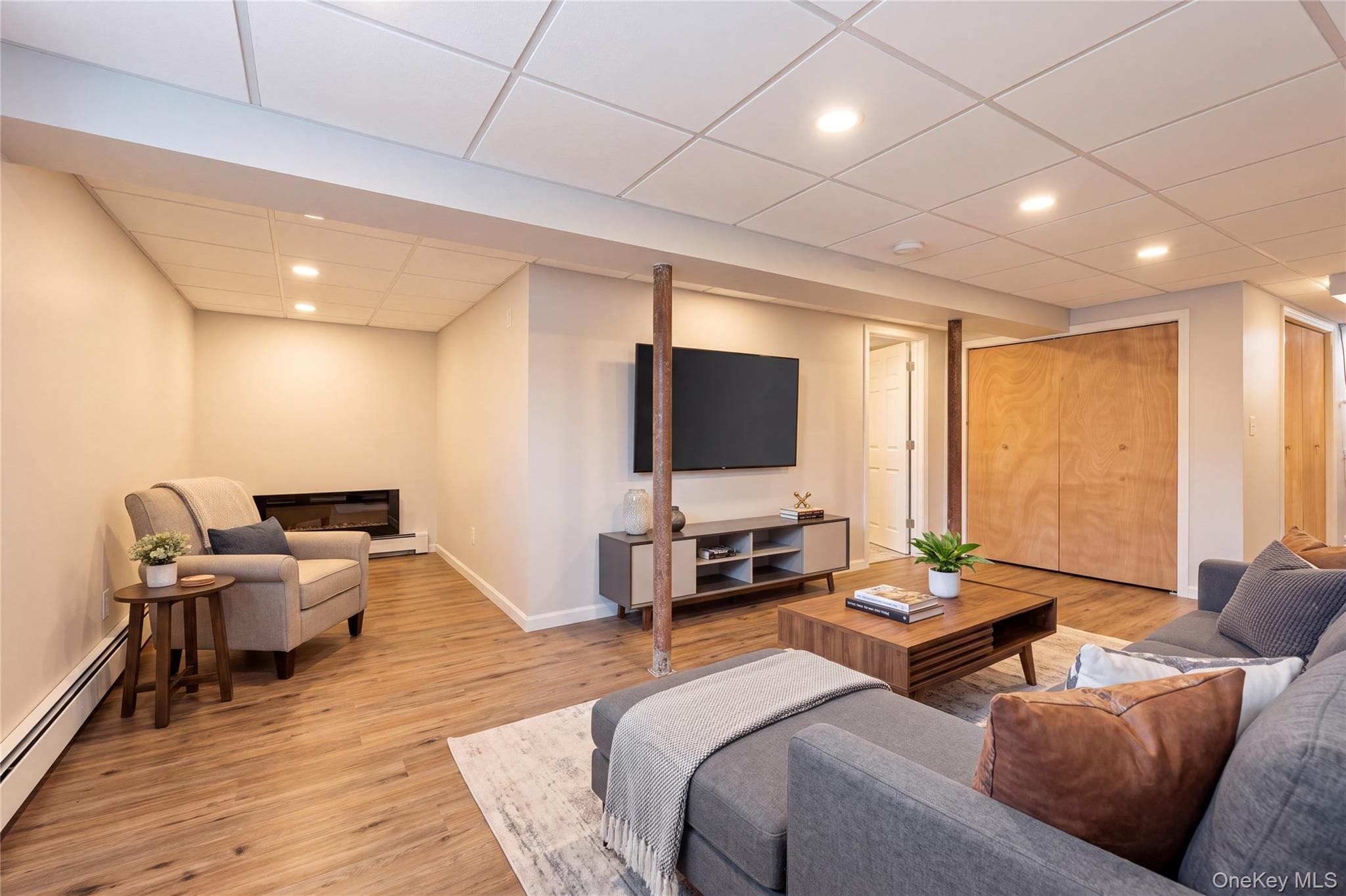 1079 Van Buren Avenue thumbnail 32