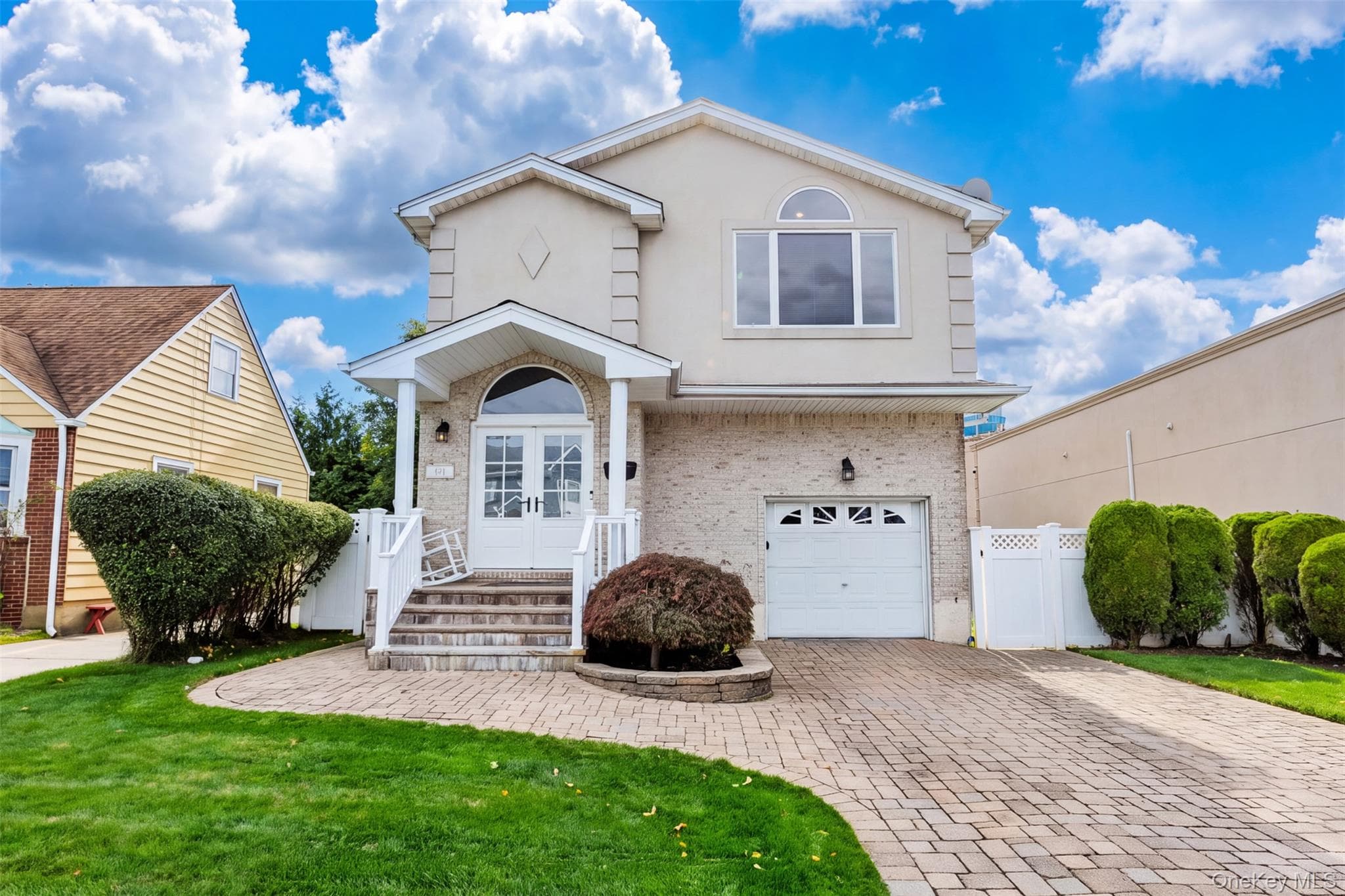 1079 Van Buren Avenue, Franklin Square