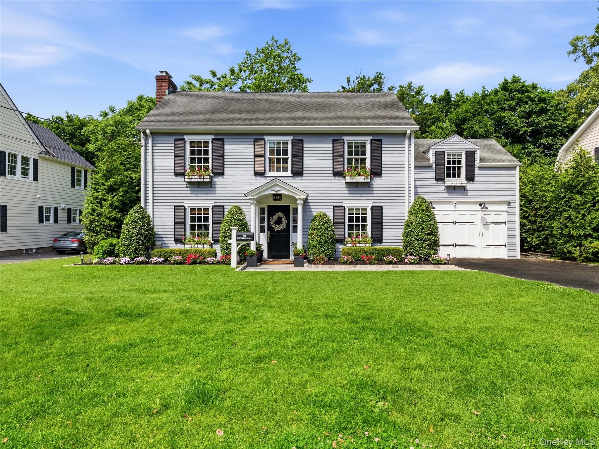 29 Hawthorne Place, Manhasset