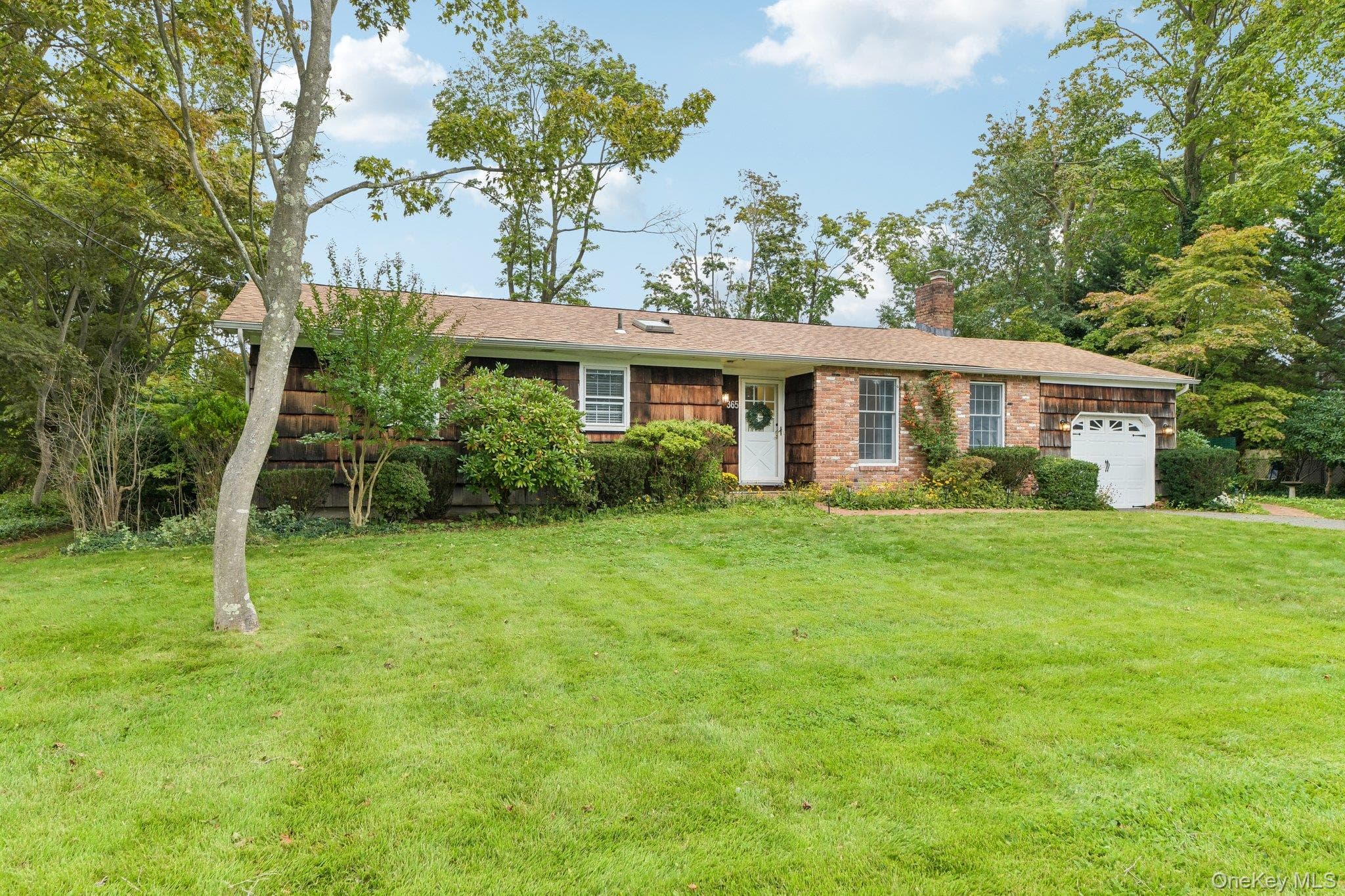 365 Van Buren Street, Saint James