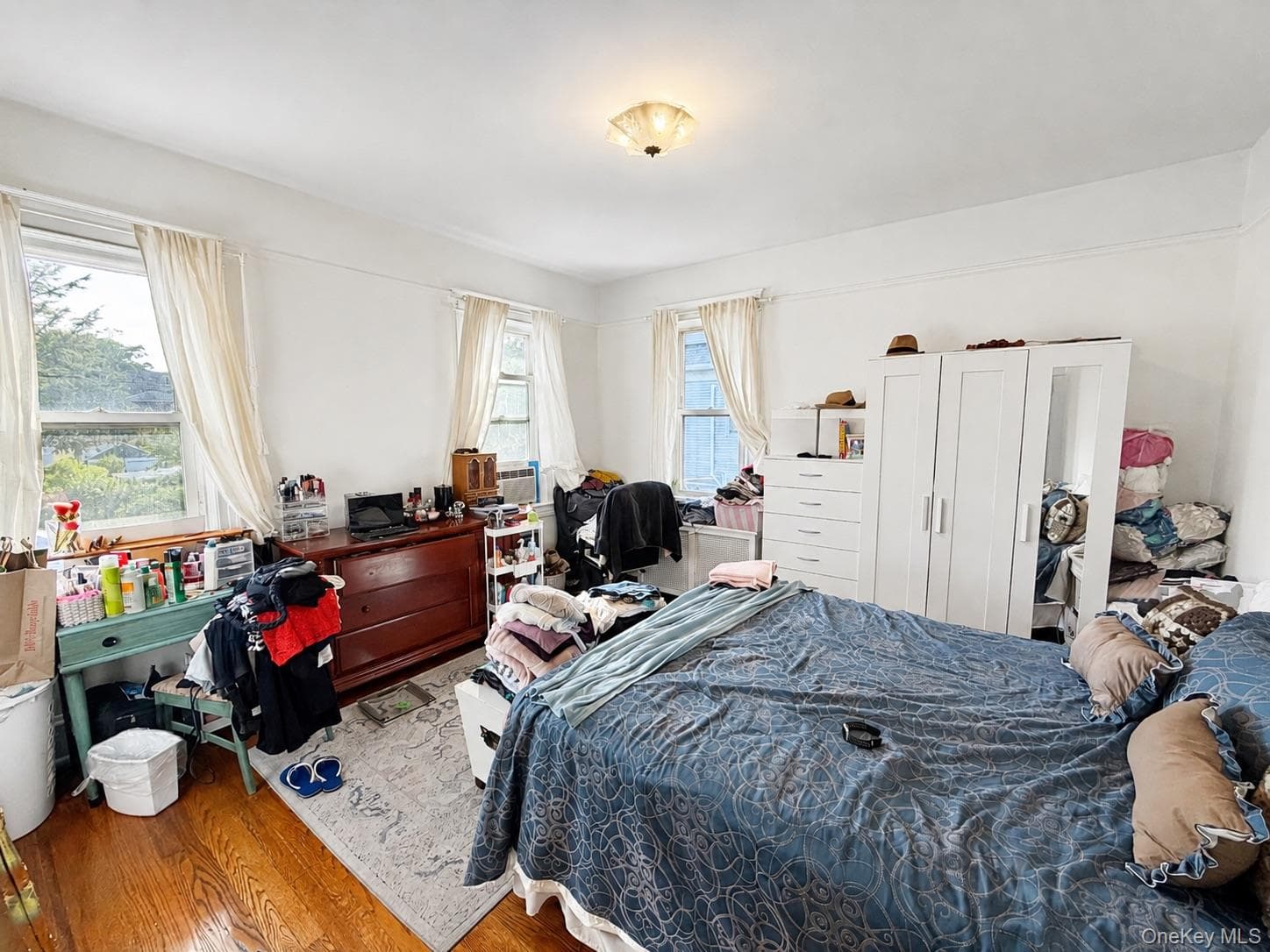 1 Davis Avenue thumbnail 8