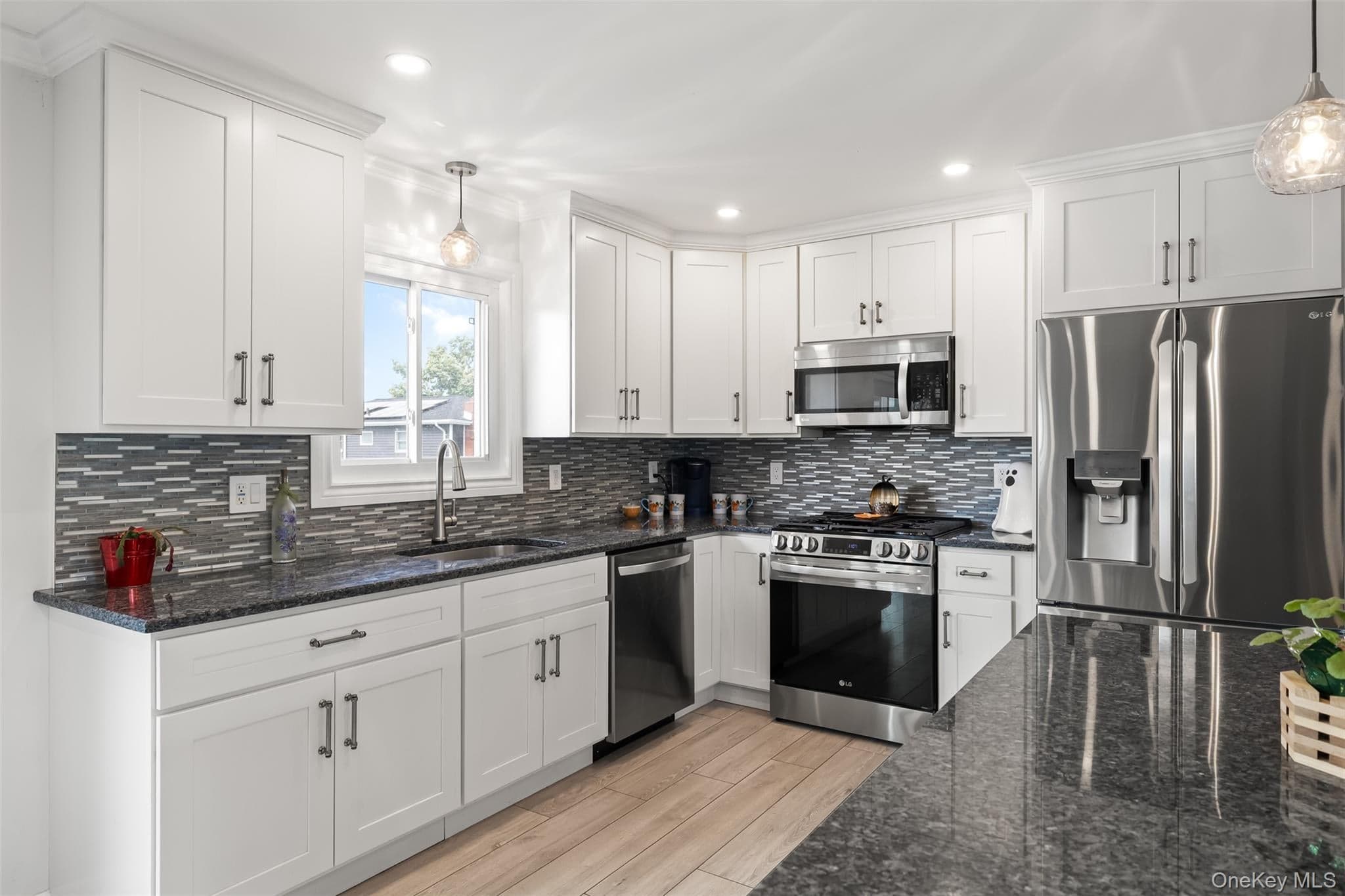 121 W Lake Drive thumbnail 9