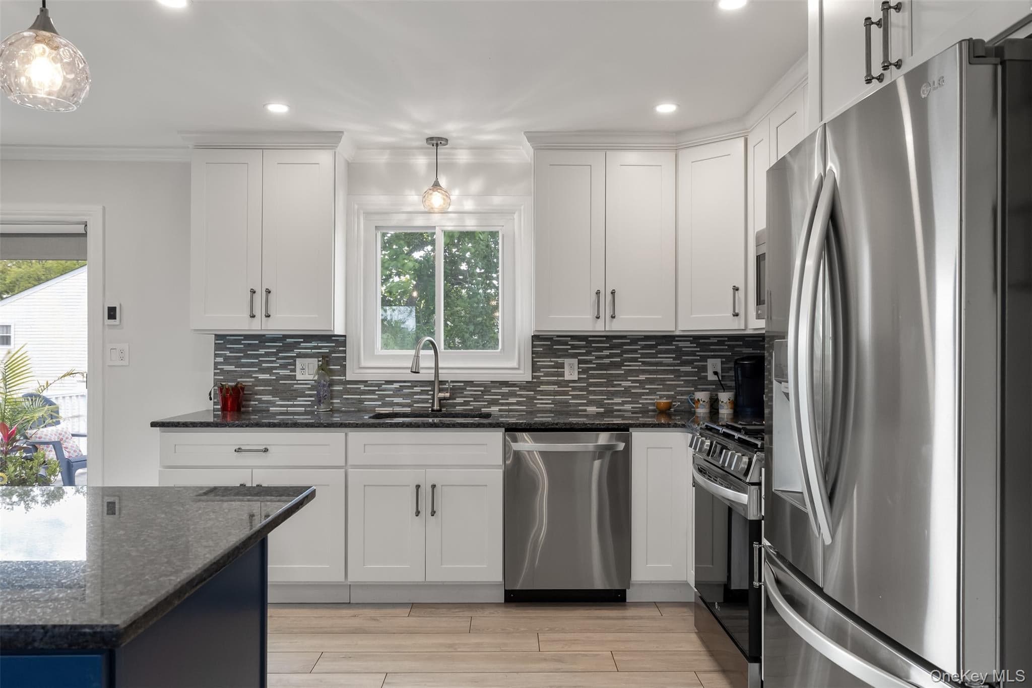 121 W Lake Drive thumbnail 8