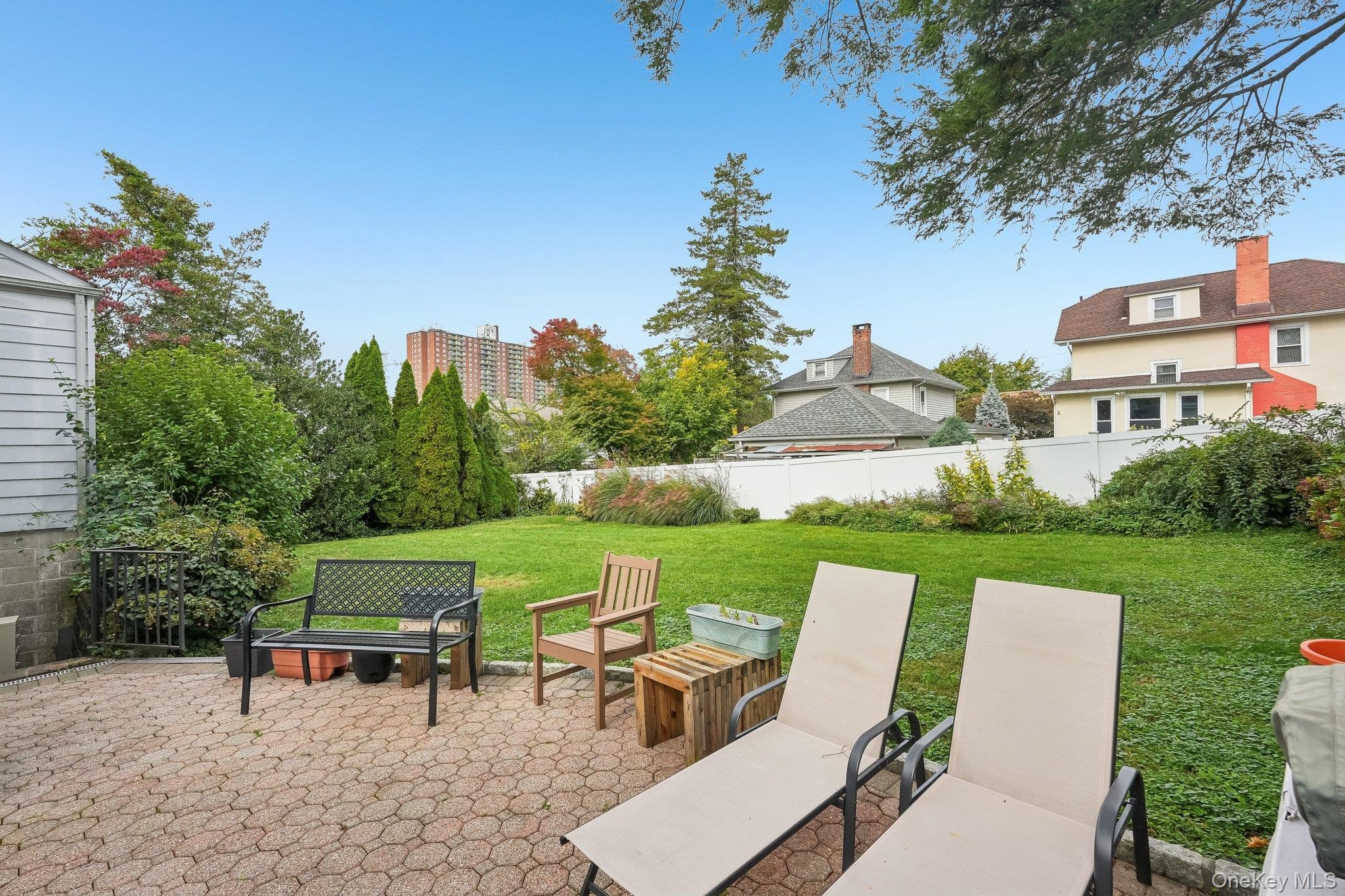 35 Holbrook Avenue thumbnail 32