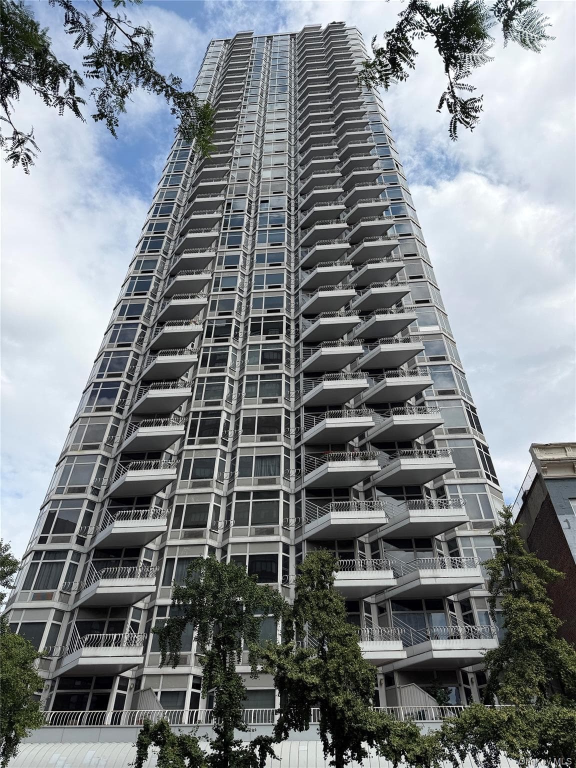 200 E 32nd Street Unit: 28C thumbnail 3