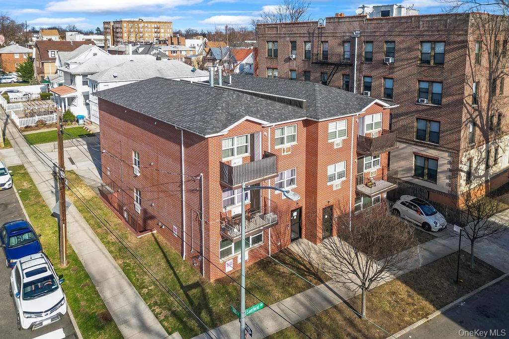 16001 Sanford Avenue, Flushing