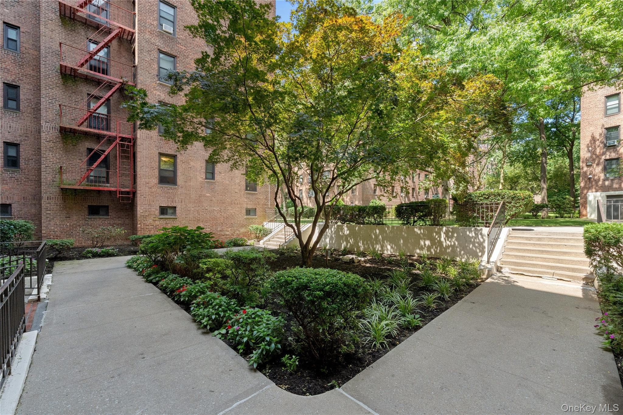 83-85 Woodhaven Boulevard Unit: 3R thumbnail 22