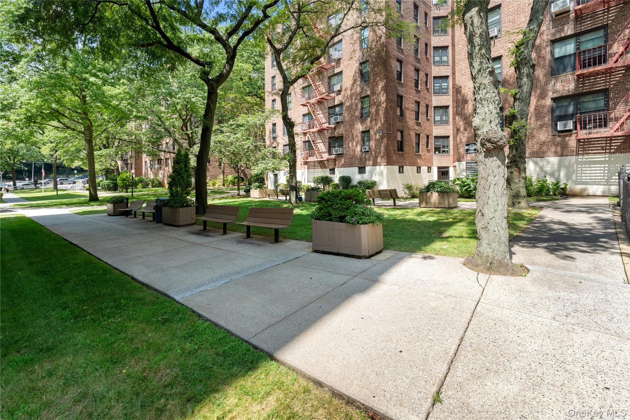 83-85 Woodhaven Boulevard Unit: 3R thumbnail 23
