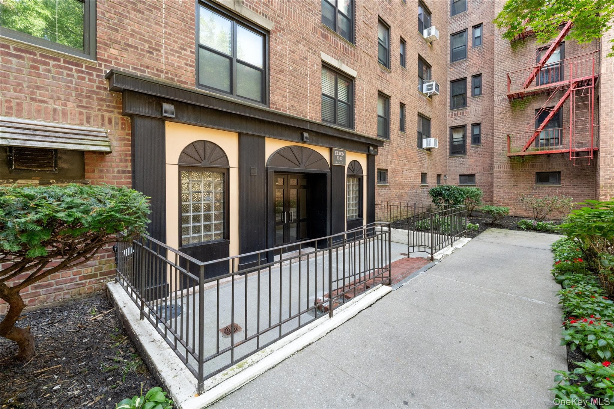 83-85 Woodhaven Boulevard Unit: 3R thumbnail 21