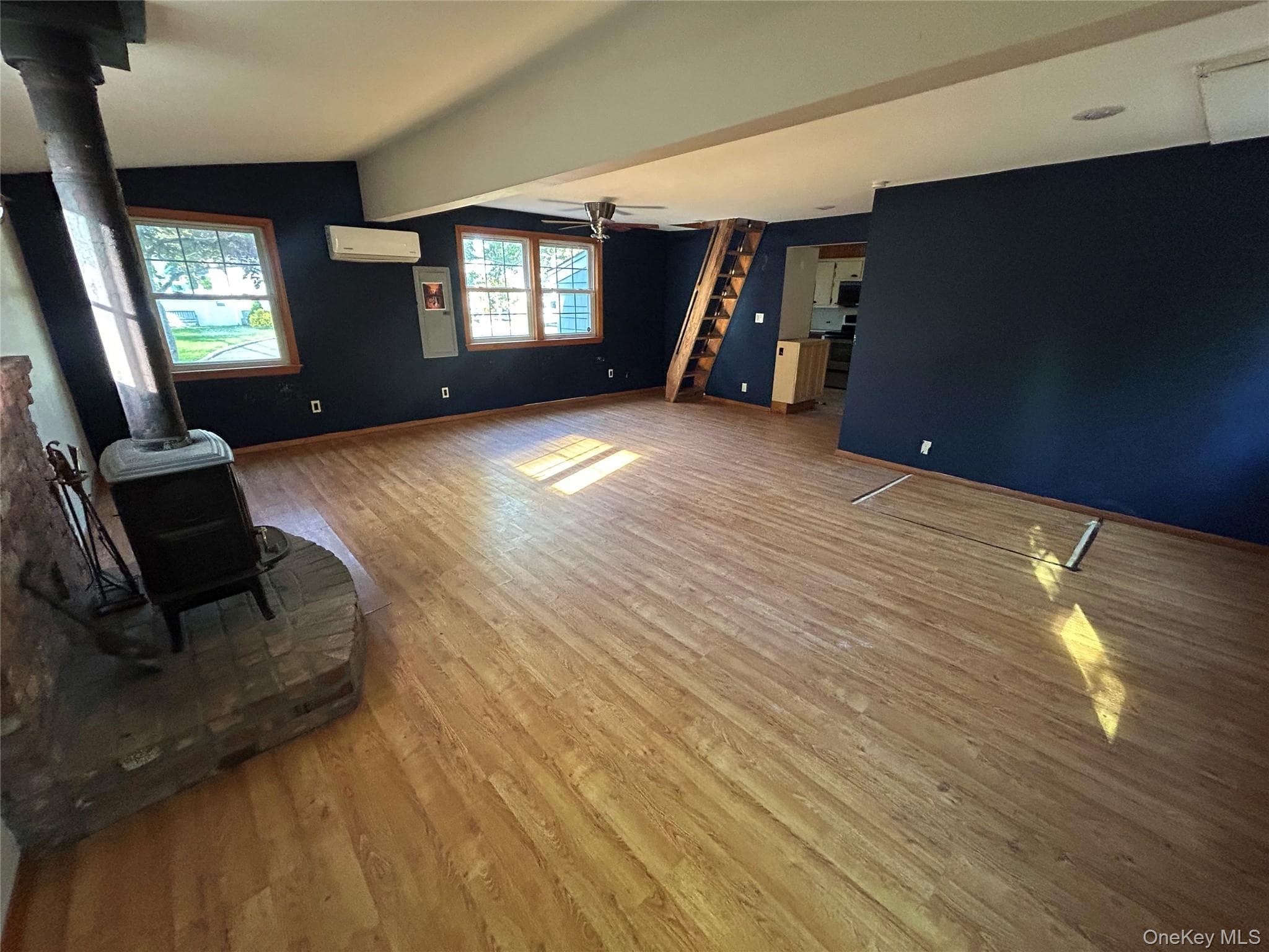 23 Whittier Drive thumbnail 14
