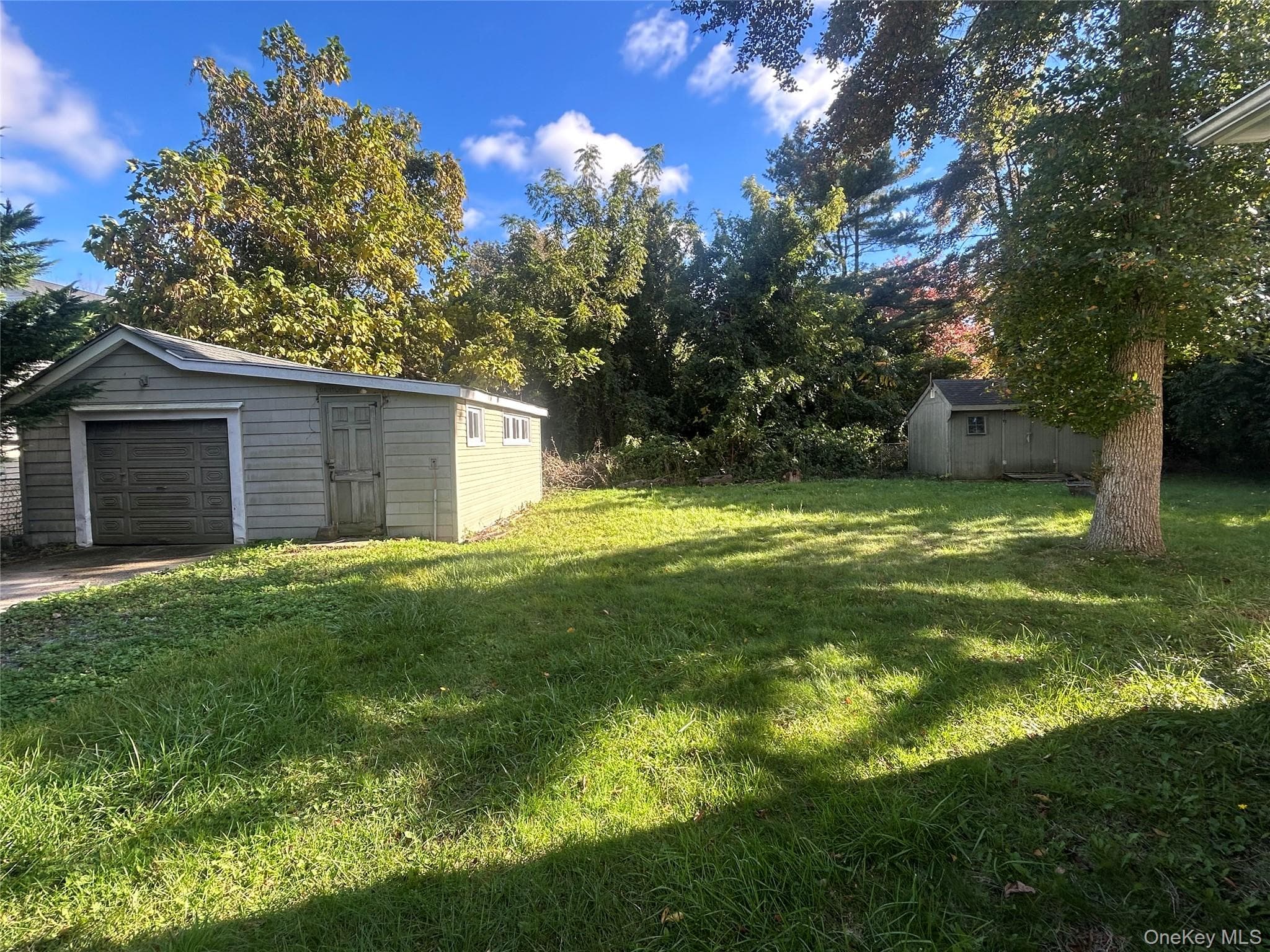 23 Whittier Drive thumbnail 3