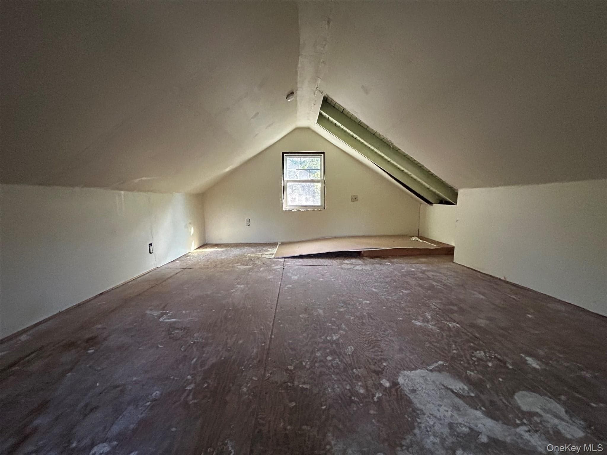 23 Whittier Drive thumbnail 15