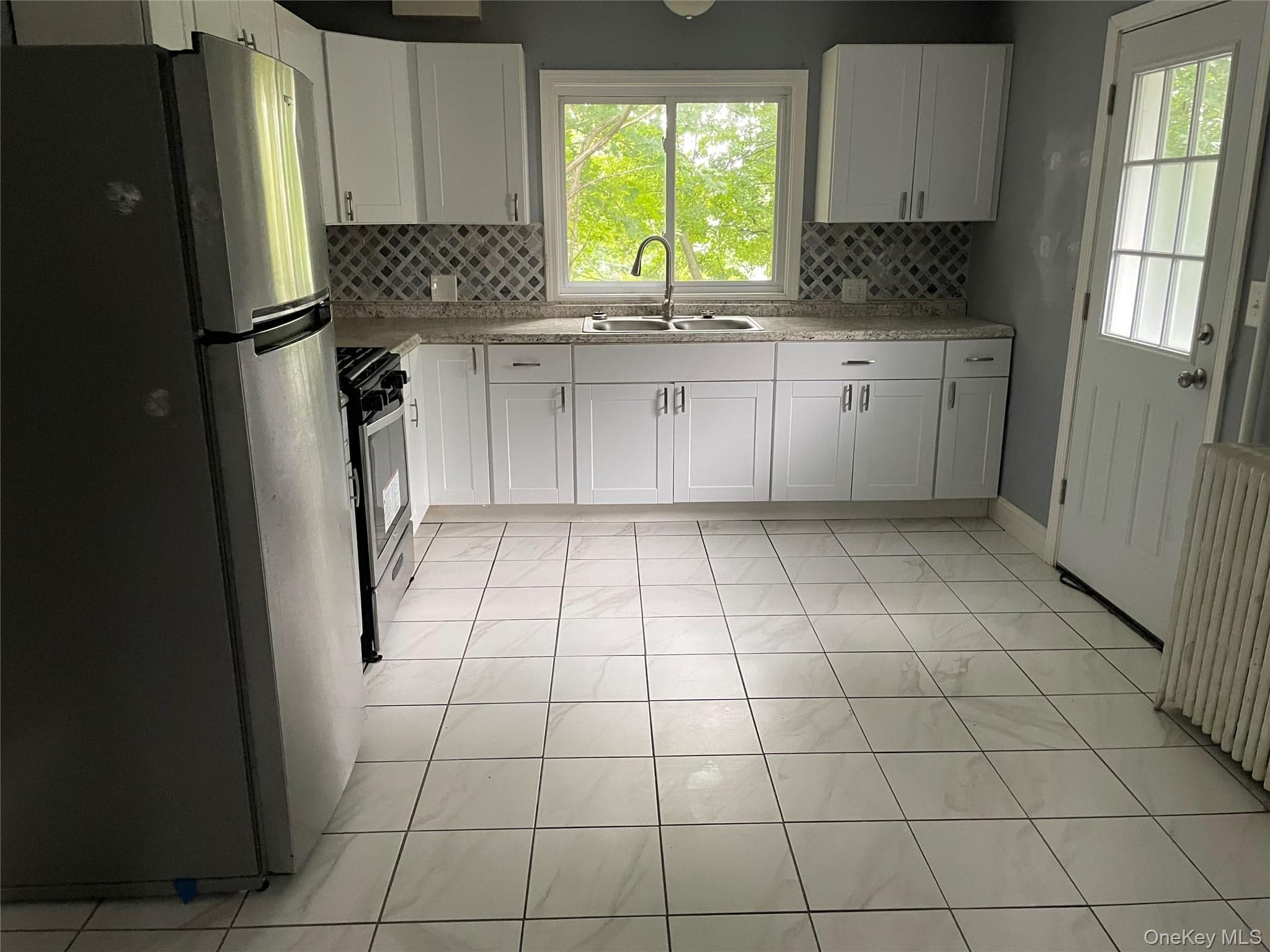 3 Ridge Avenue thumbnail 3