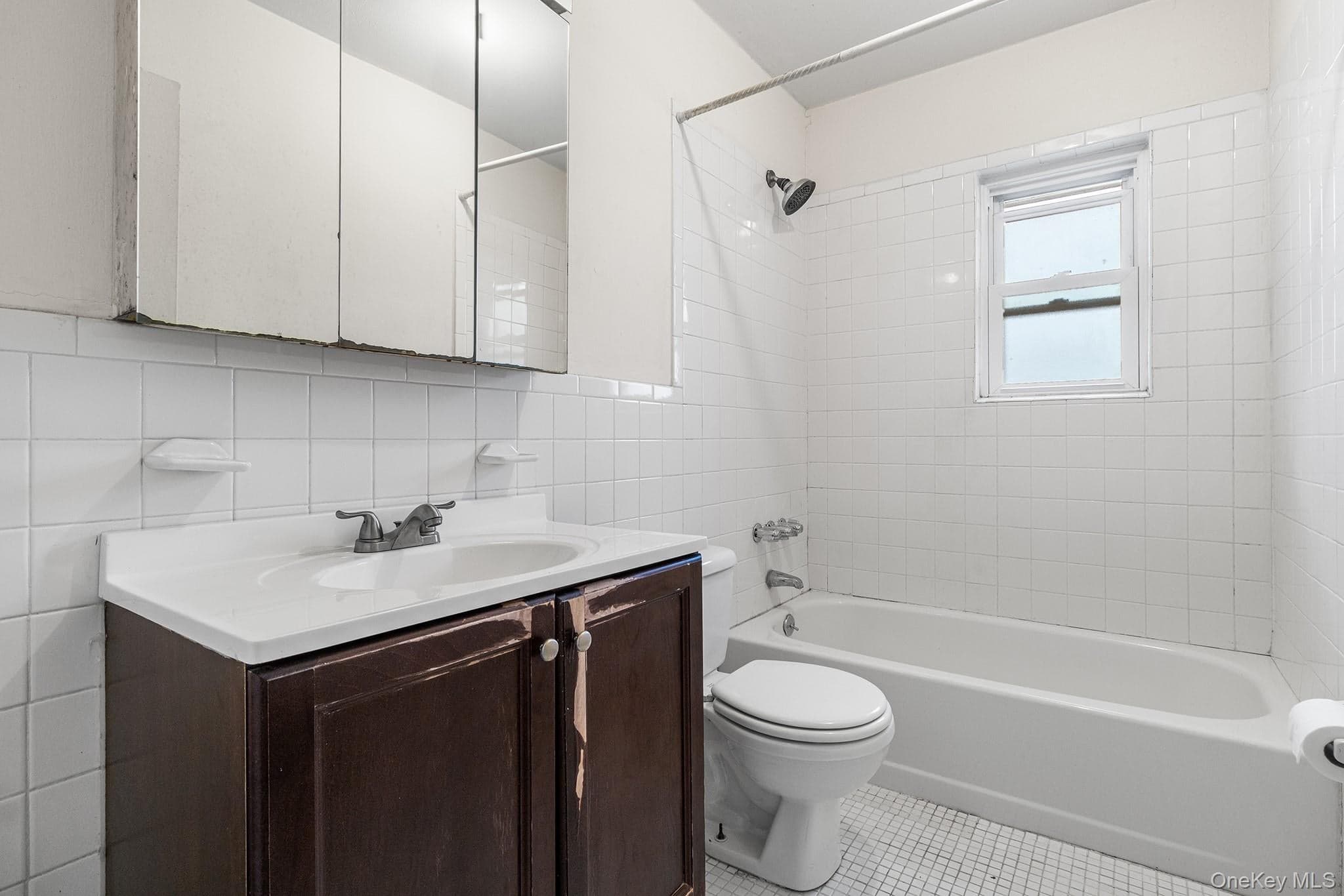 490 Main Street Unit: A7 thumbnail 5