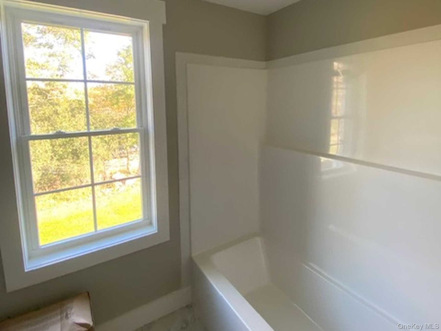 175 Mulford Road thumbnail 23
