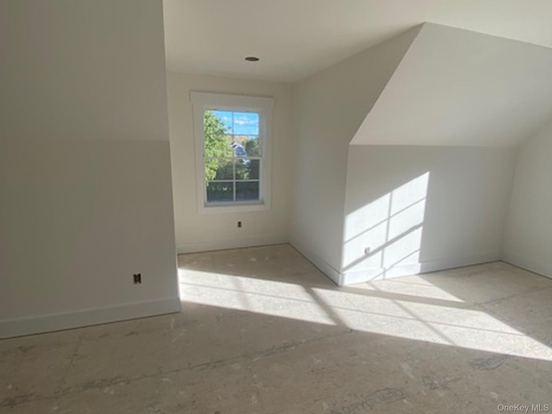 175 Mulford Road thumbnail 21