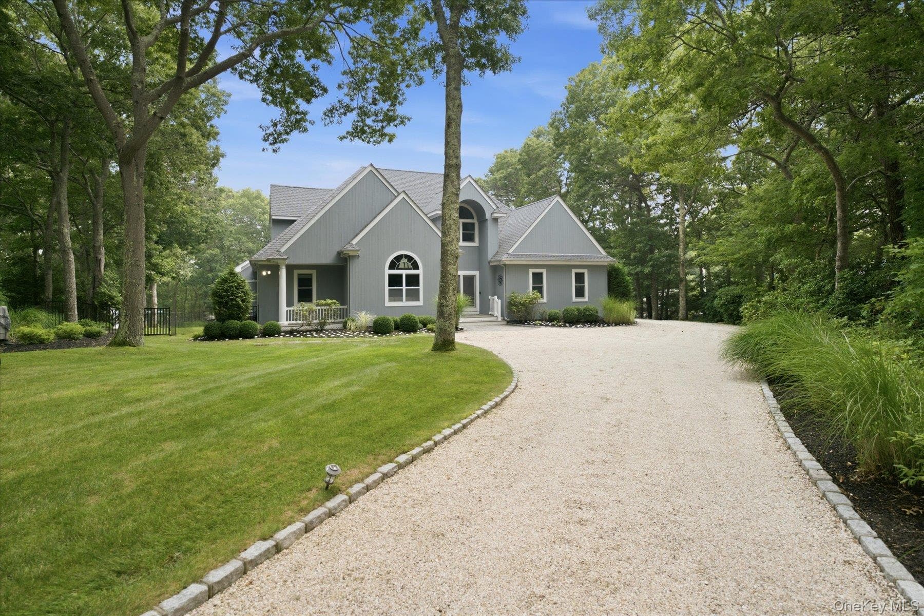 90 Lakeside Lane, Westhampton