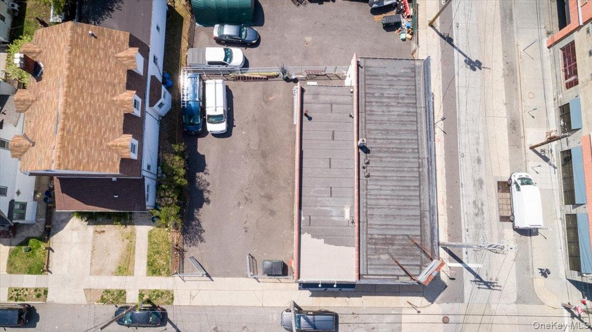 20-22 Brooklyn Avenue thumbnail 15