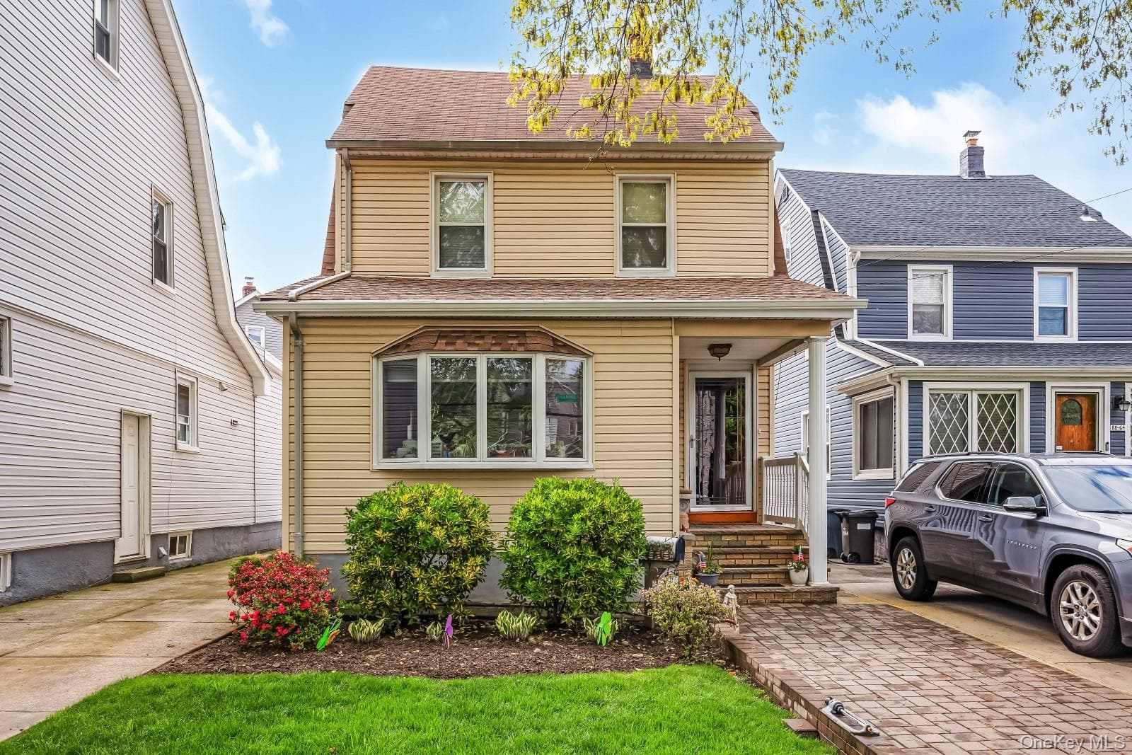 88-68 Commonwealth Boulevard, Bellerose