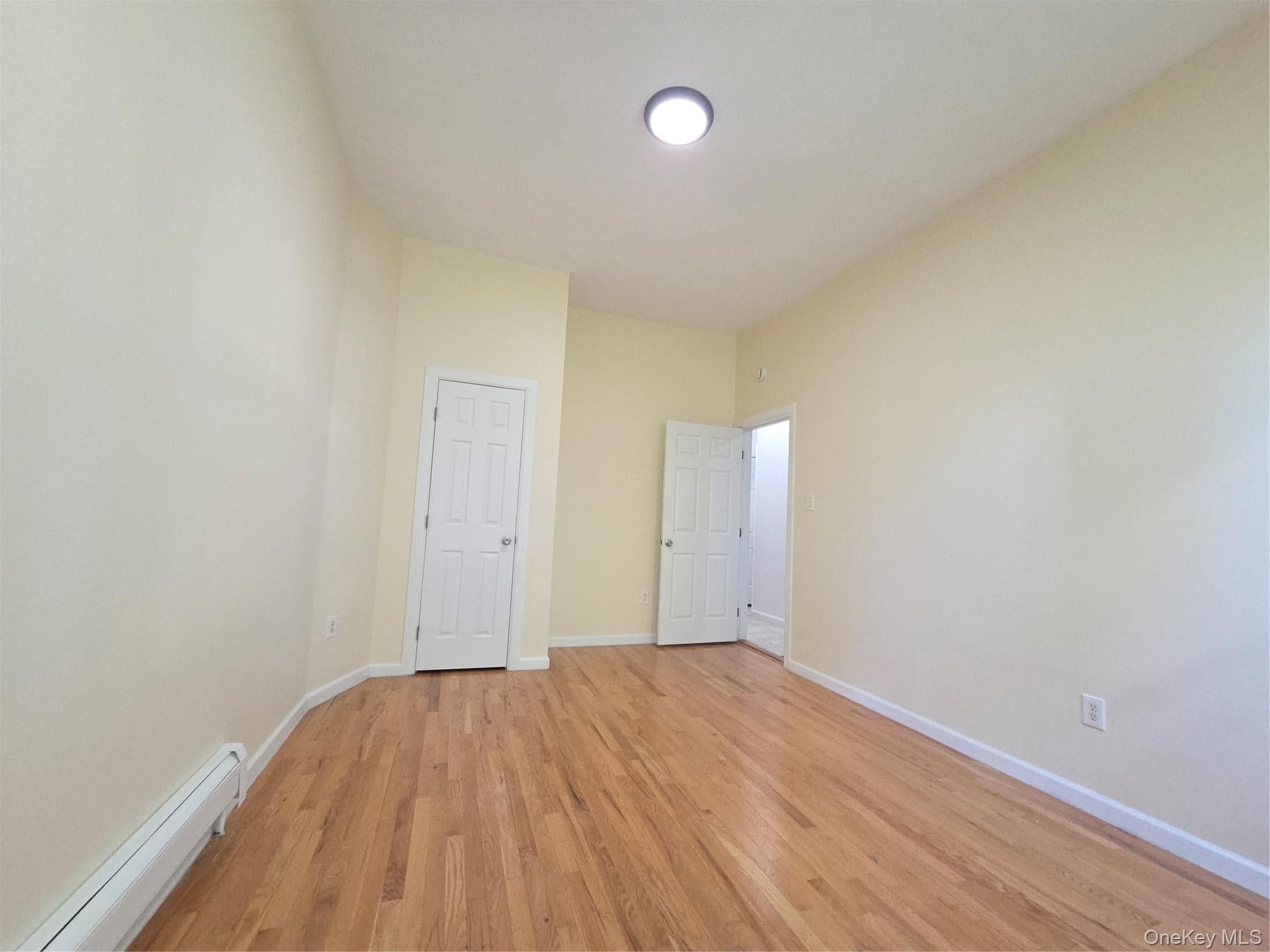 784 Cauldwell Avenue thumbnail 6