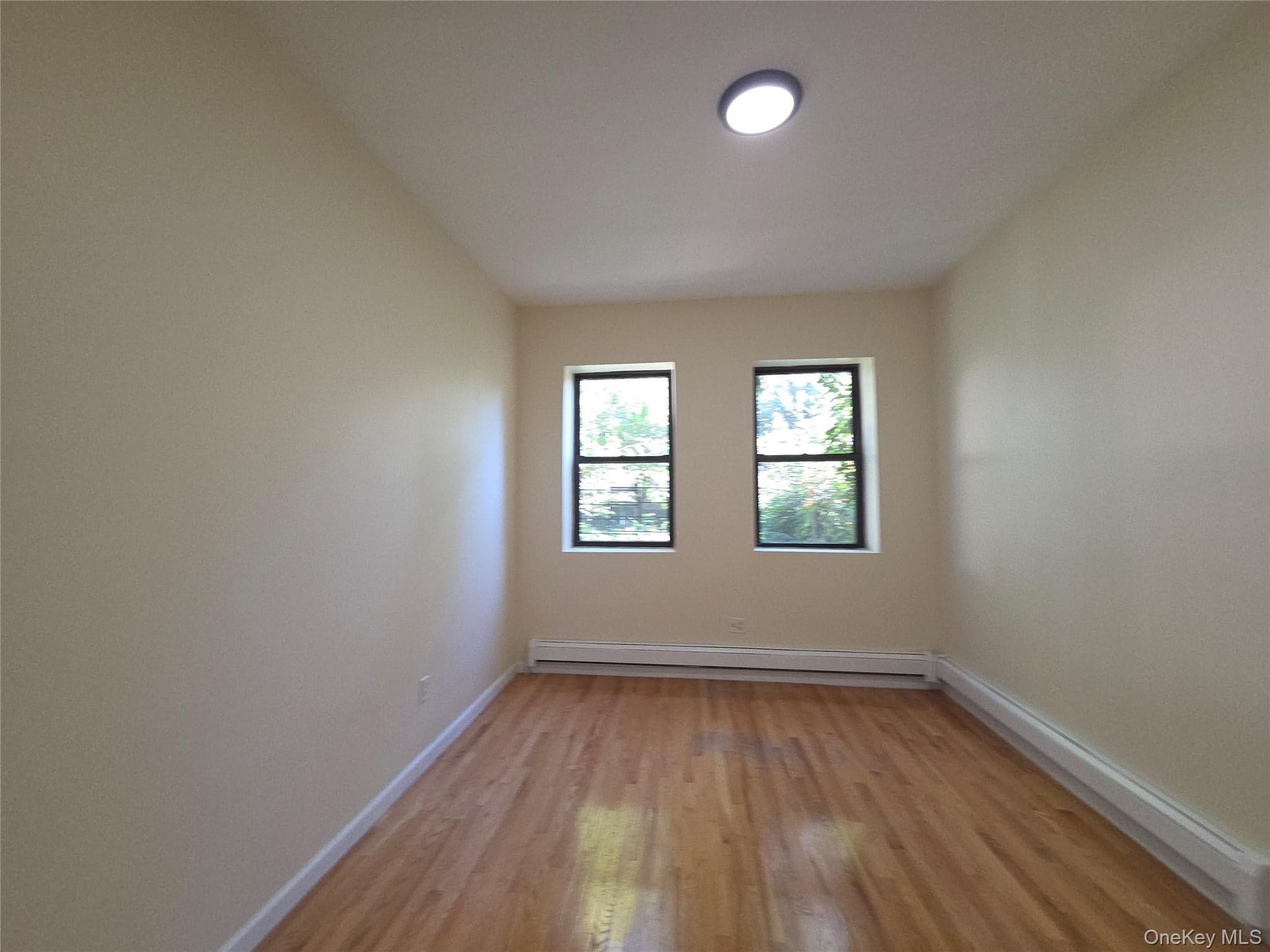 784 Cauldwell Avenue thumbnail 8