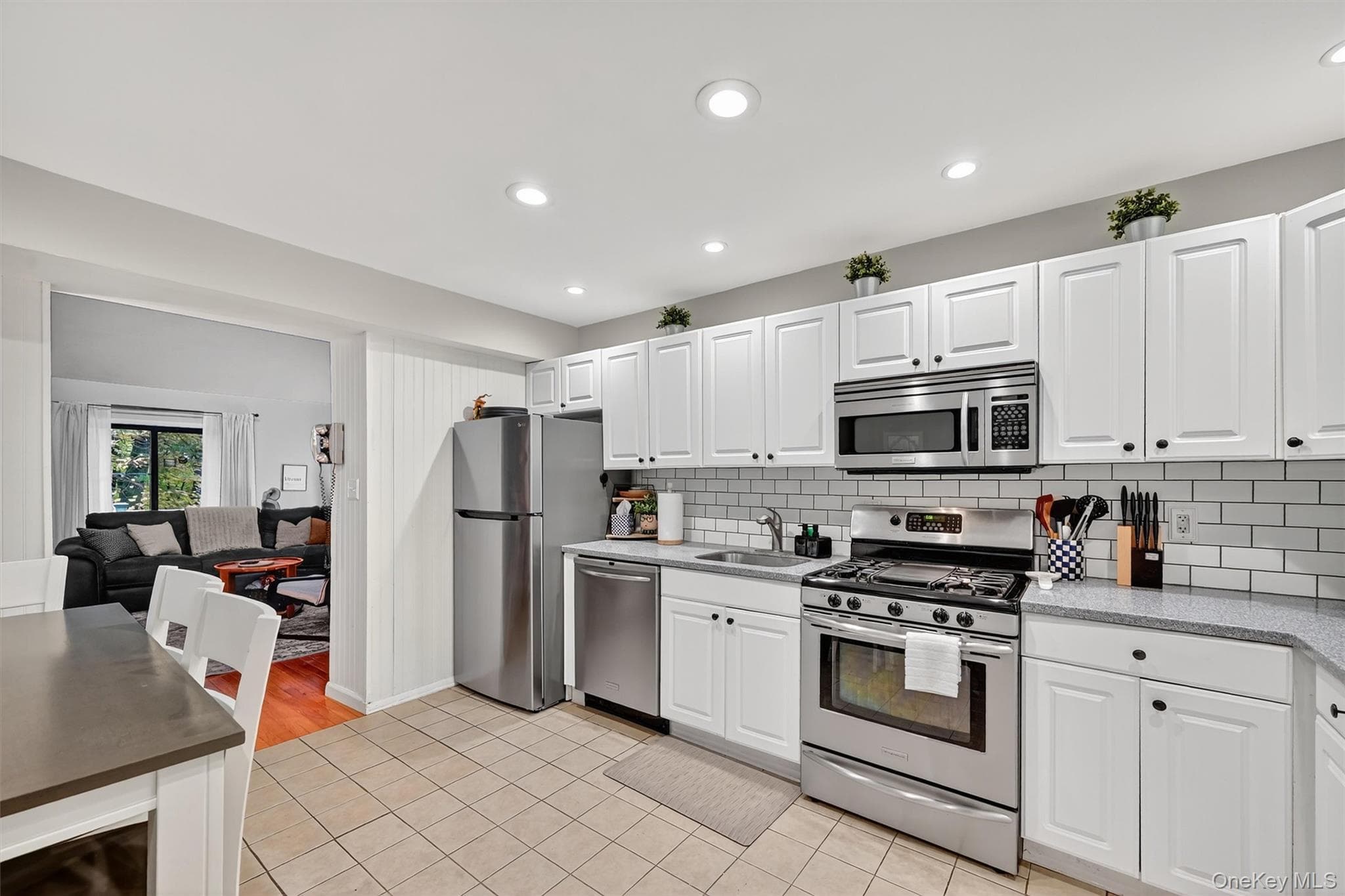 41 Berwynn Road Unit: 2D thumbnail 10