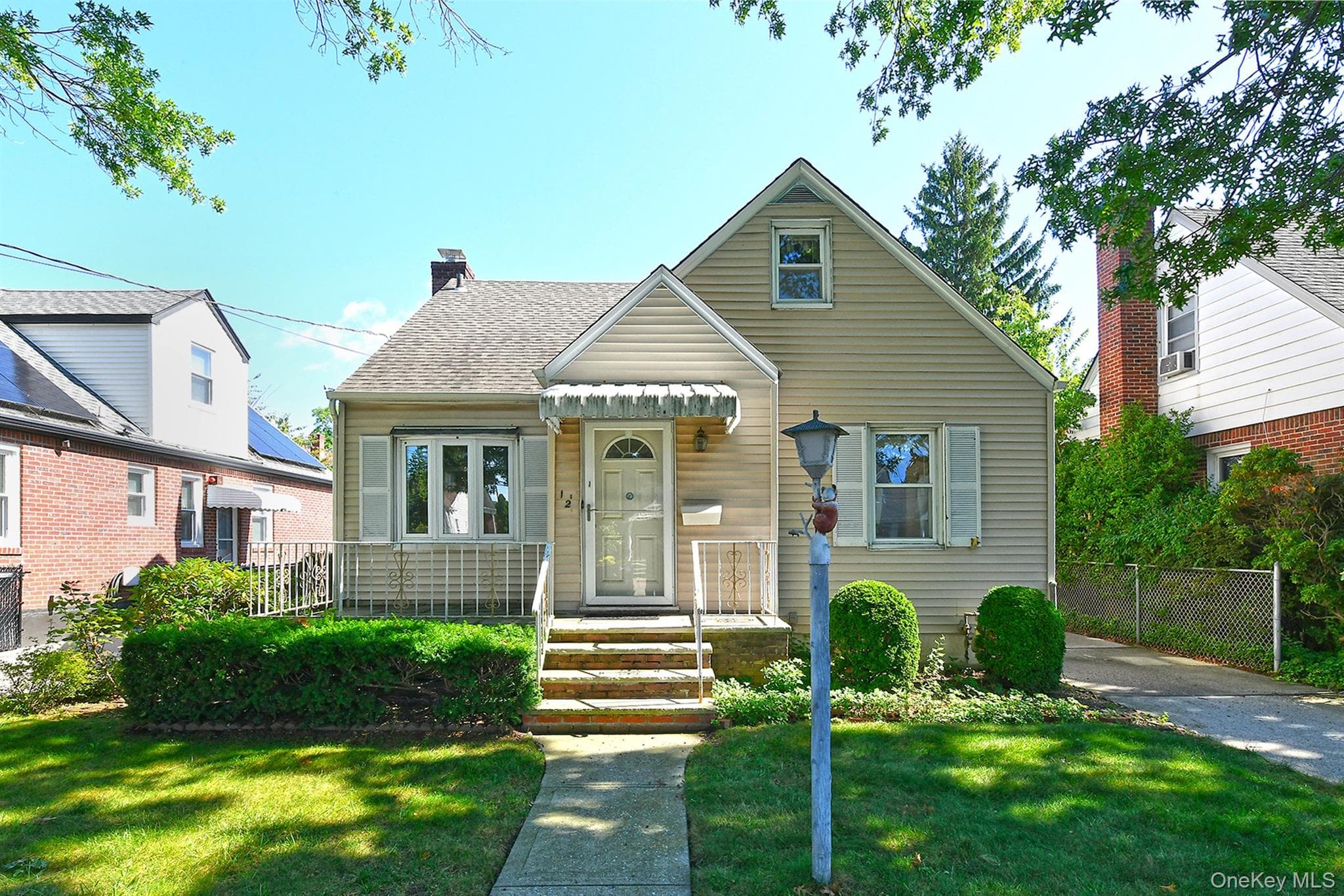 12 Hull Avenue photo 1