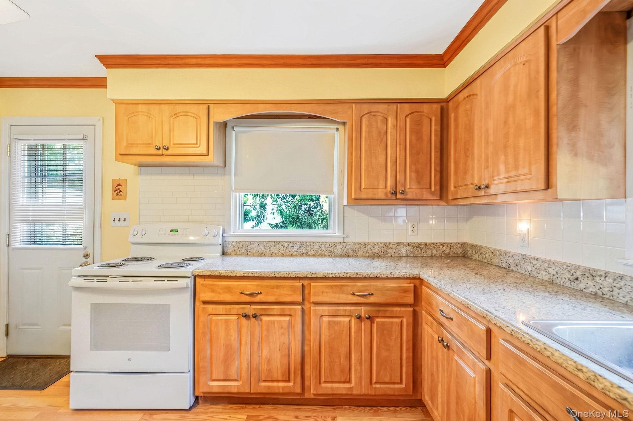 24 Oakcrest Avenue thumbnail 7