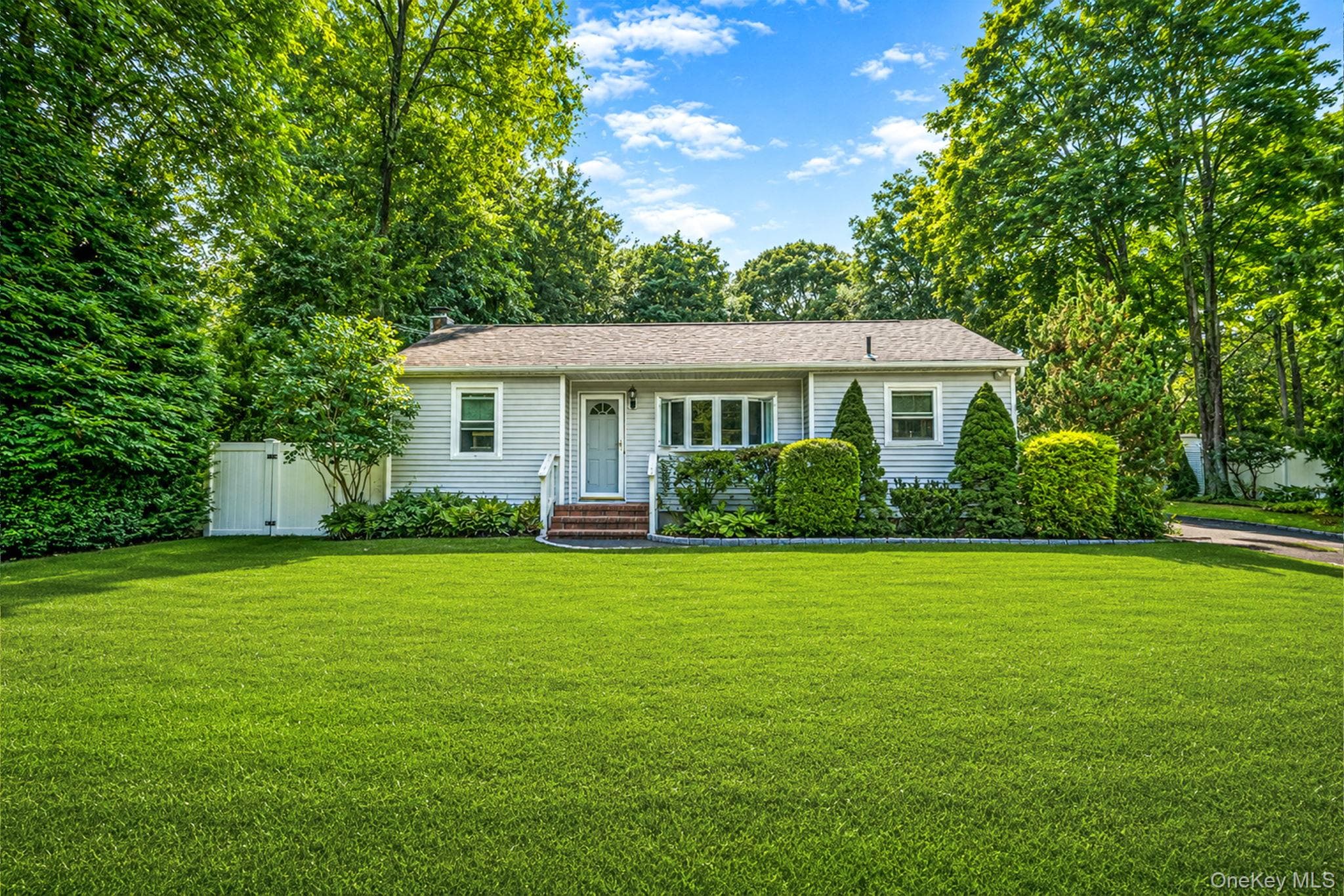 24 Oakcrest Avenue thumbnail 2