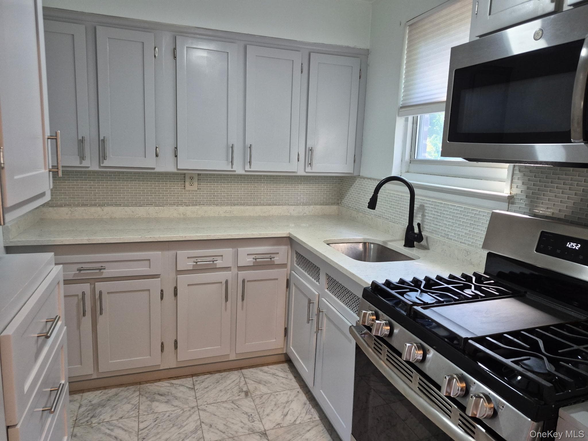 90 Spruce Street Unit: 2B, Yonkers
