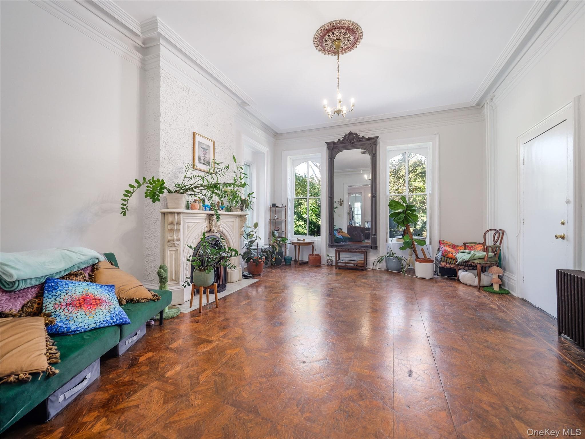 226 Montgomery Street thumbnail 4