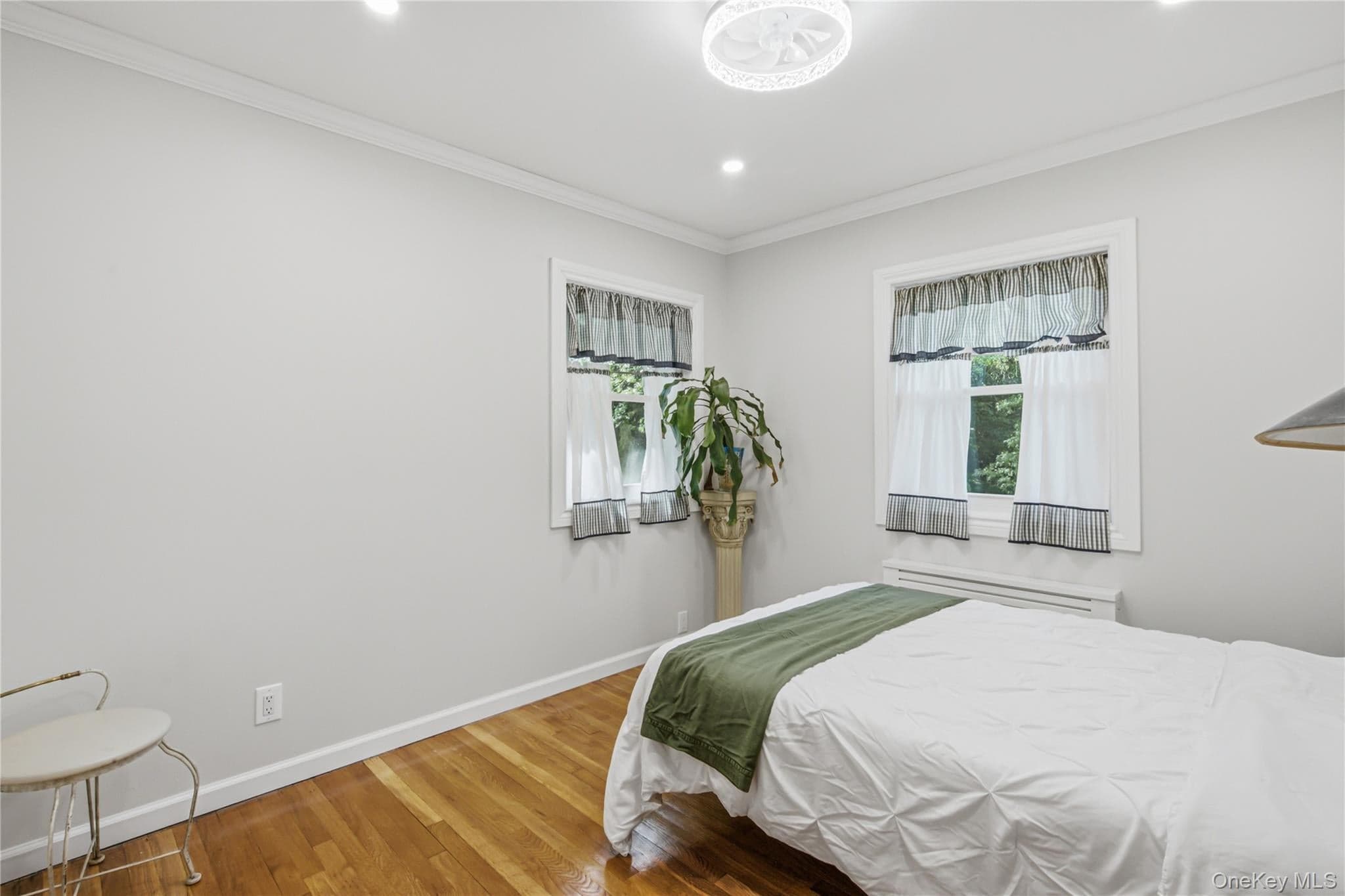 186 N Stratford thumbnail 20
