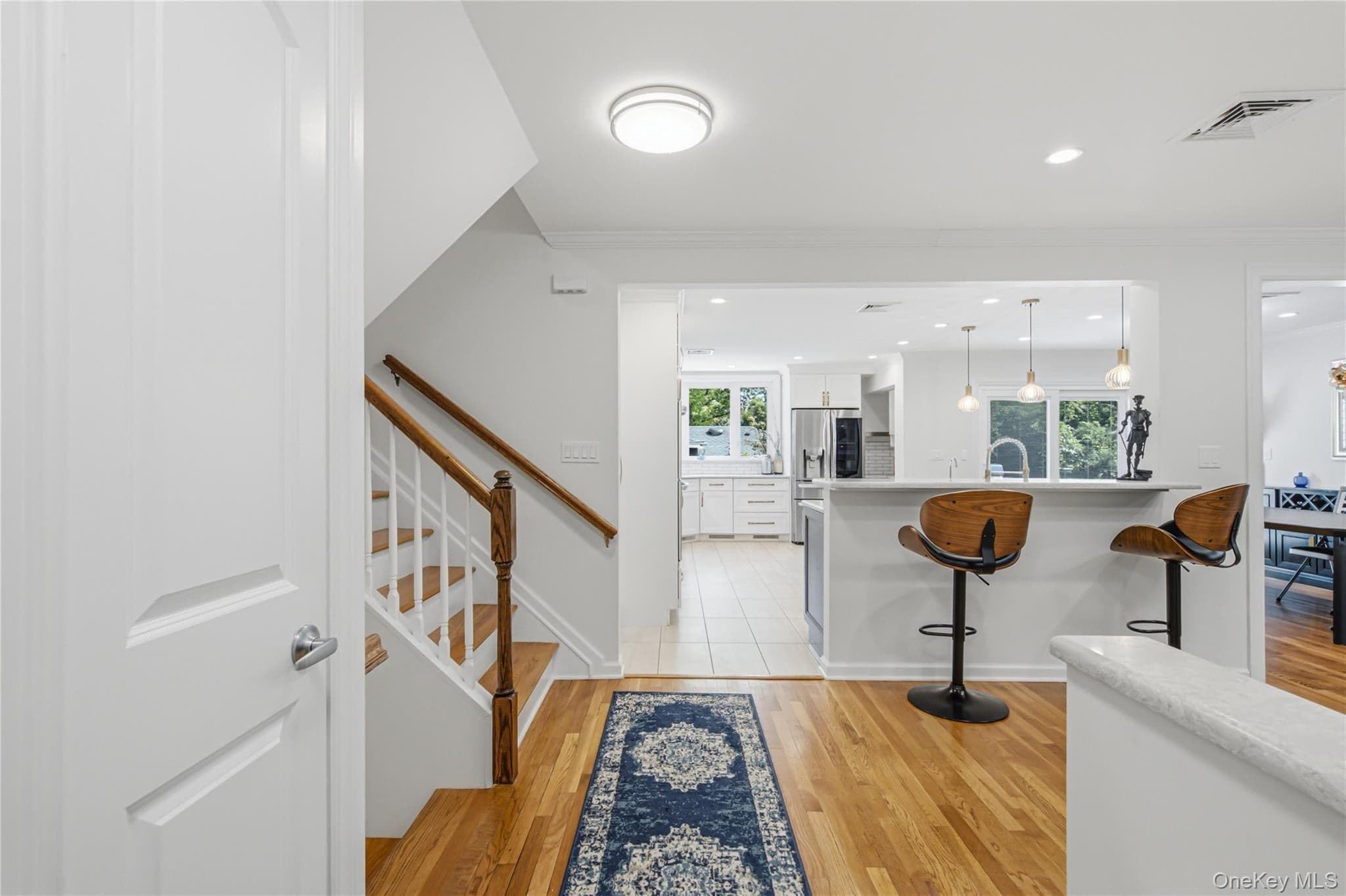 186 N Stratford thumbnail 3