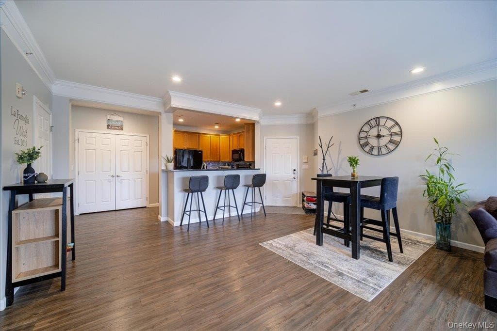 416 Saratoga Lane thumbnail 7