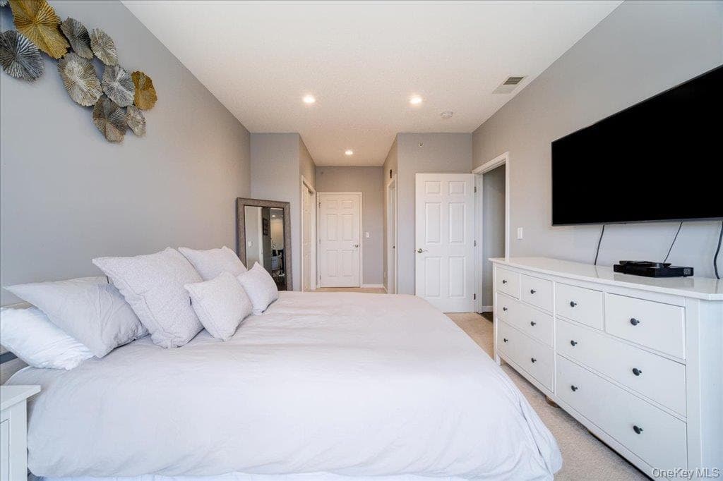 416 Saratoga Lane thumbnail 13