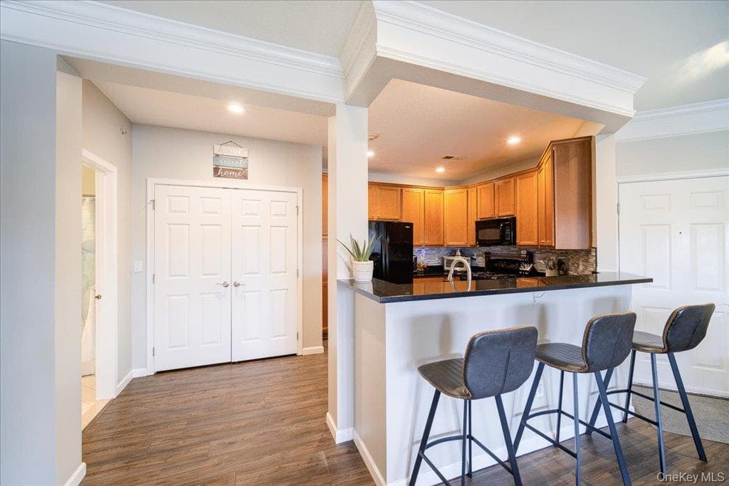 416 Saratoga Lane thumbnail 8
