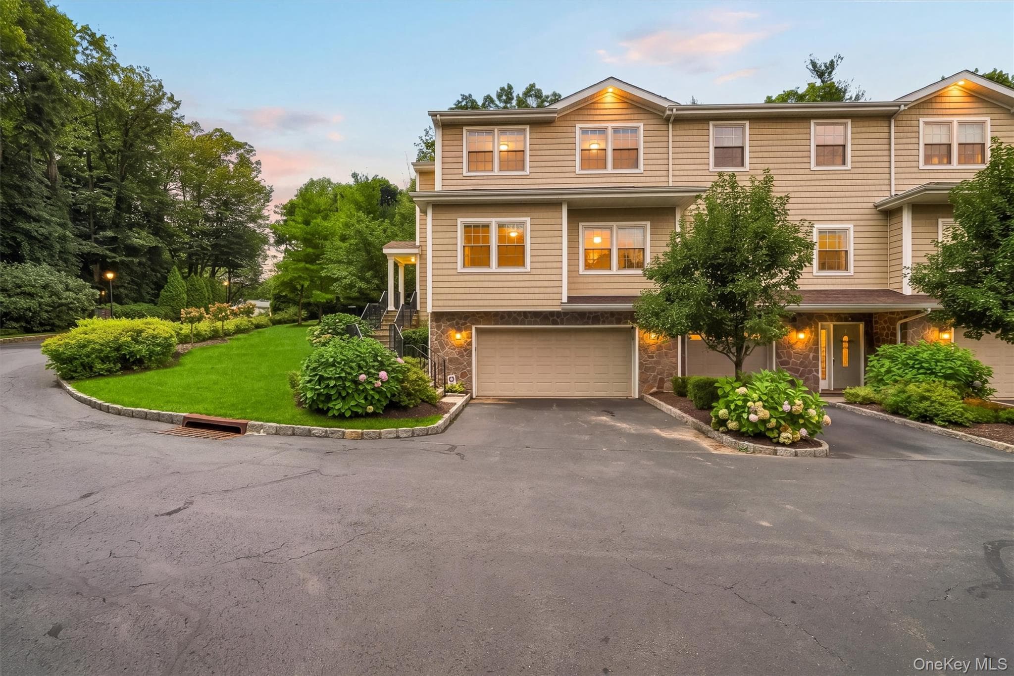 4 Preserve Court, White Plains