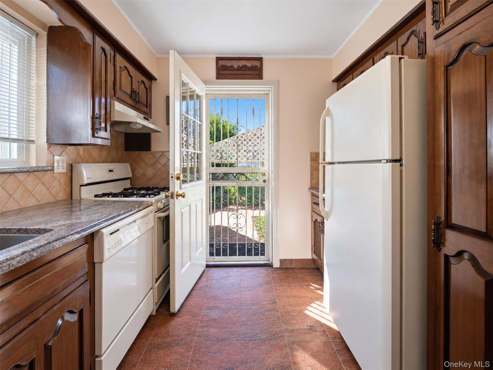 1610 Astor Avenue thumbnail 6