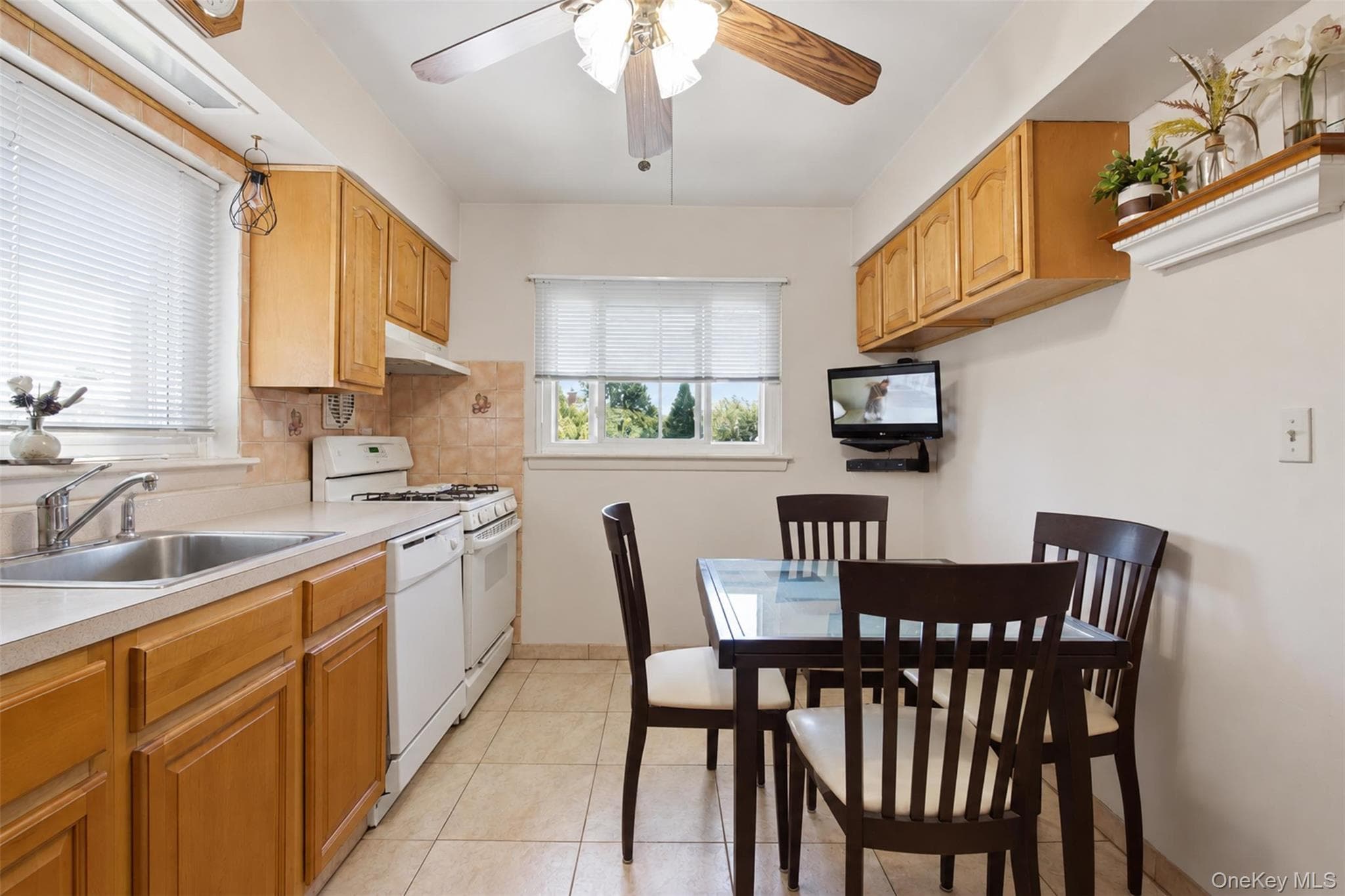 1610 Astor Avenue thumbnail 32