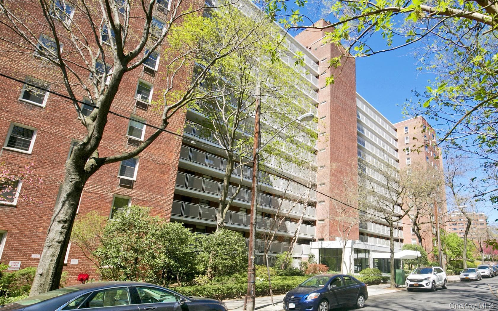 2575 Palisade Avenue Unit: 12C thumbnail 15