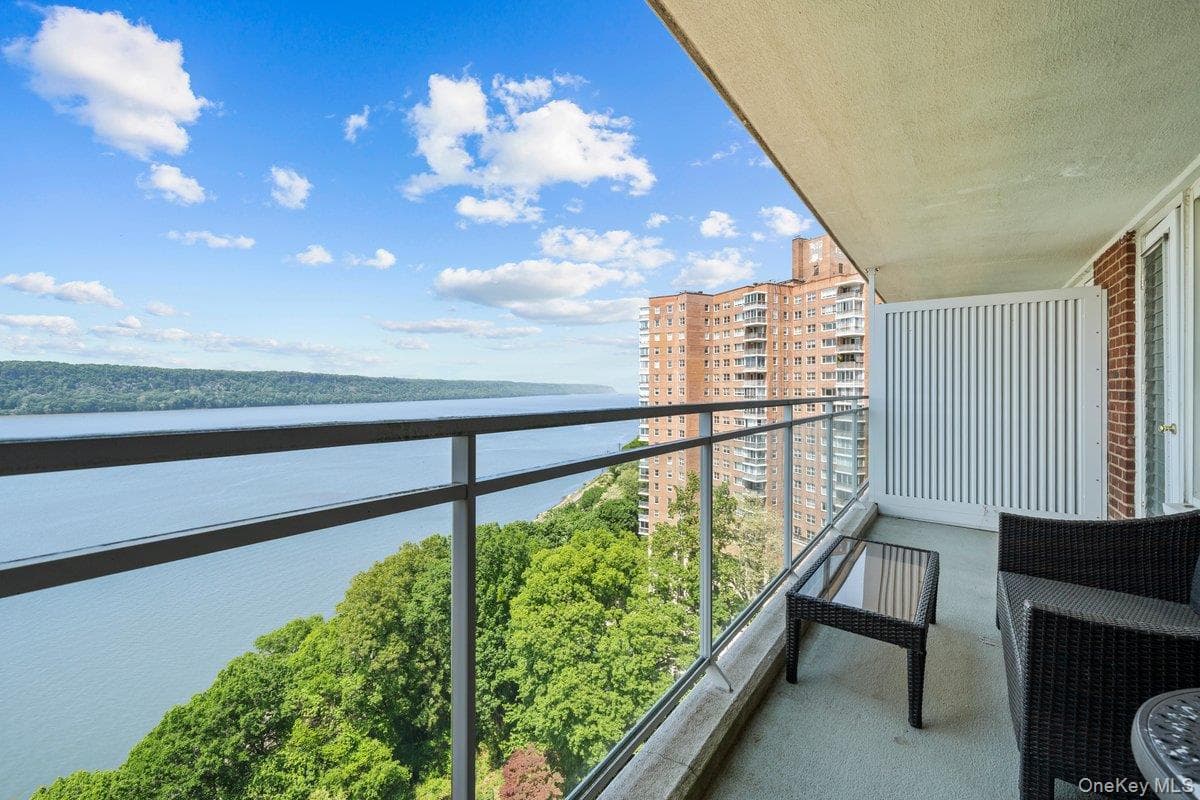 2575 Palisade Avenue Unit: 12C thumbnail 10