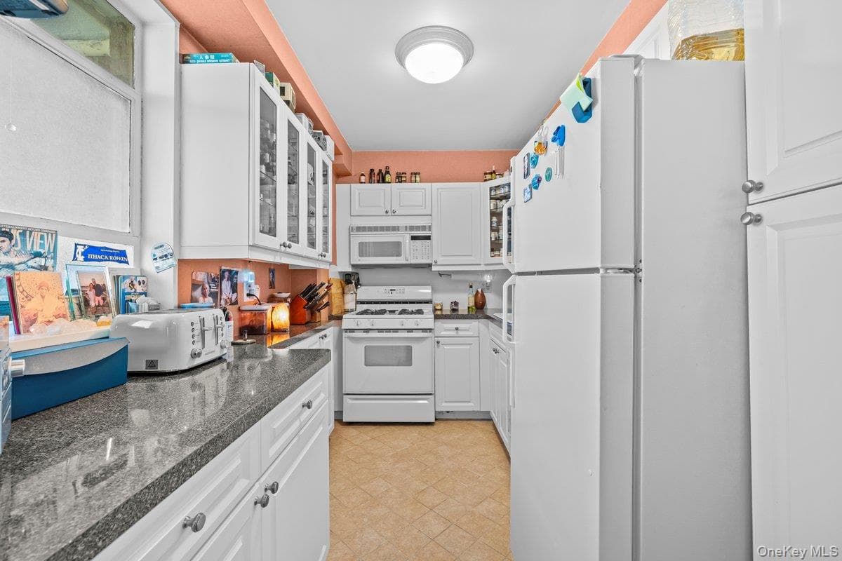 2575 Palisade Avenue Unit: 12C thumbnail 9
