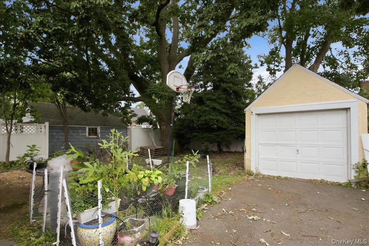 179 Crowell Street thumbnail 20