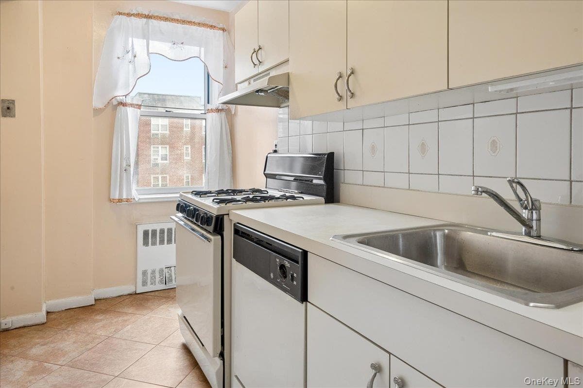 2 Sadore Lane Unit: 6M thumbnail 9